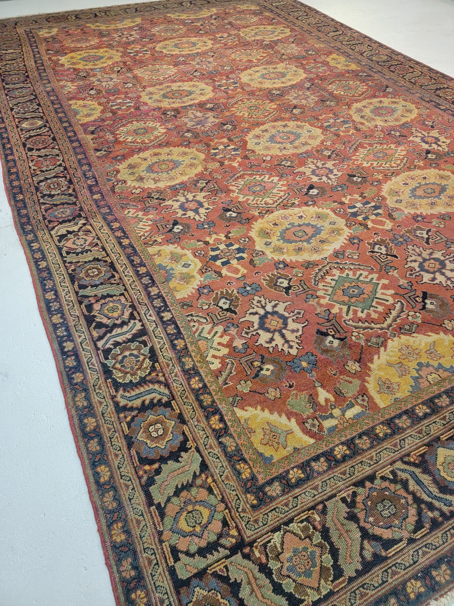 Antique Hand-Knotted Wool Rug Sultanabad/Meshkabad 10'5" x 17'3"