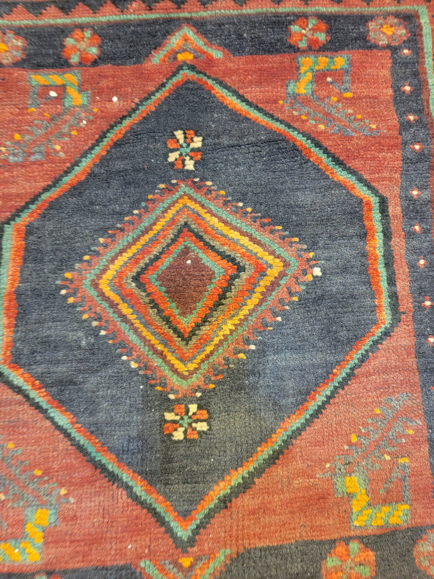 Antique Hand-Knotted Wool Rug Serapi/Lor 9'10" x 13'10"