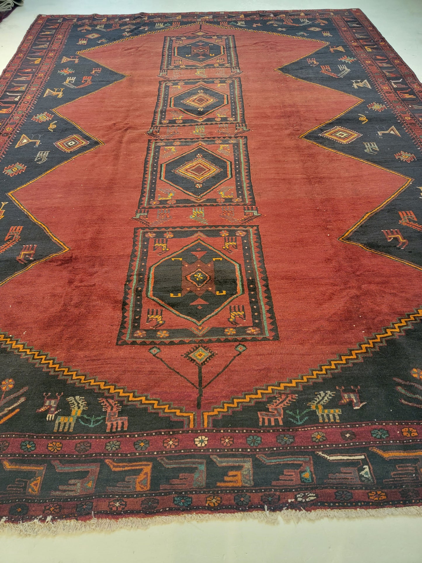 Antique Hand-Knotted Wool Rug Serapi/Lor 9'10" x 13'10"