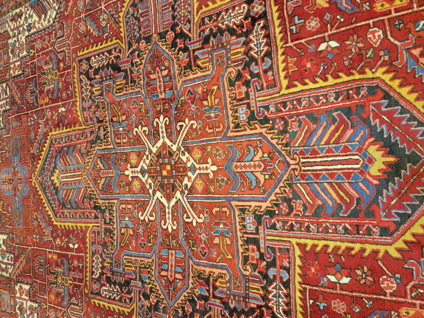 Antique Hand-Knotted Wool Rug Heriz 9'9" x 13'