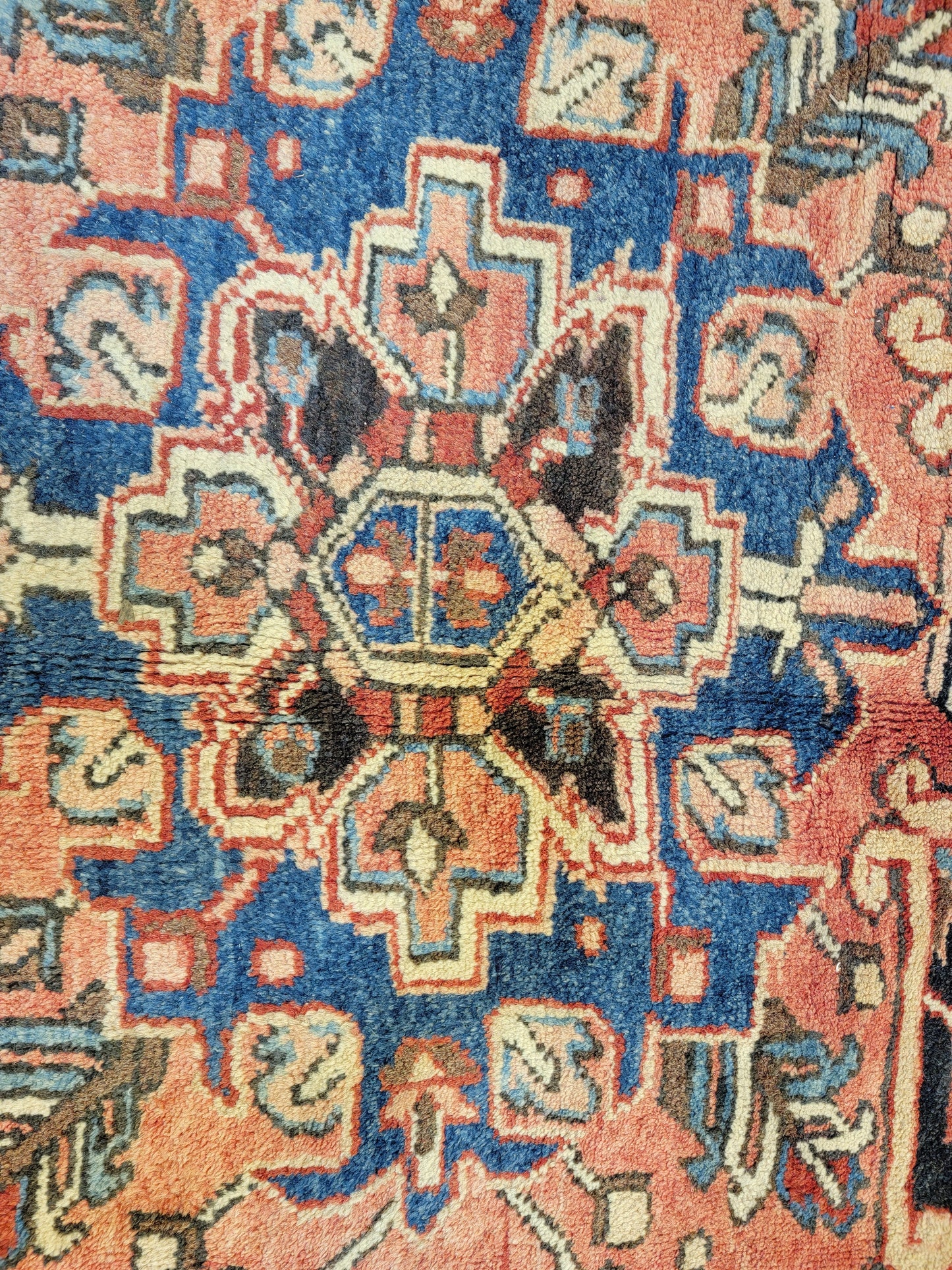 Antique Hand-Knotted Wool Rug Heriz 10' x 12'9"