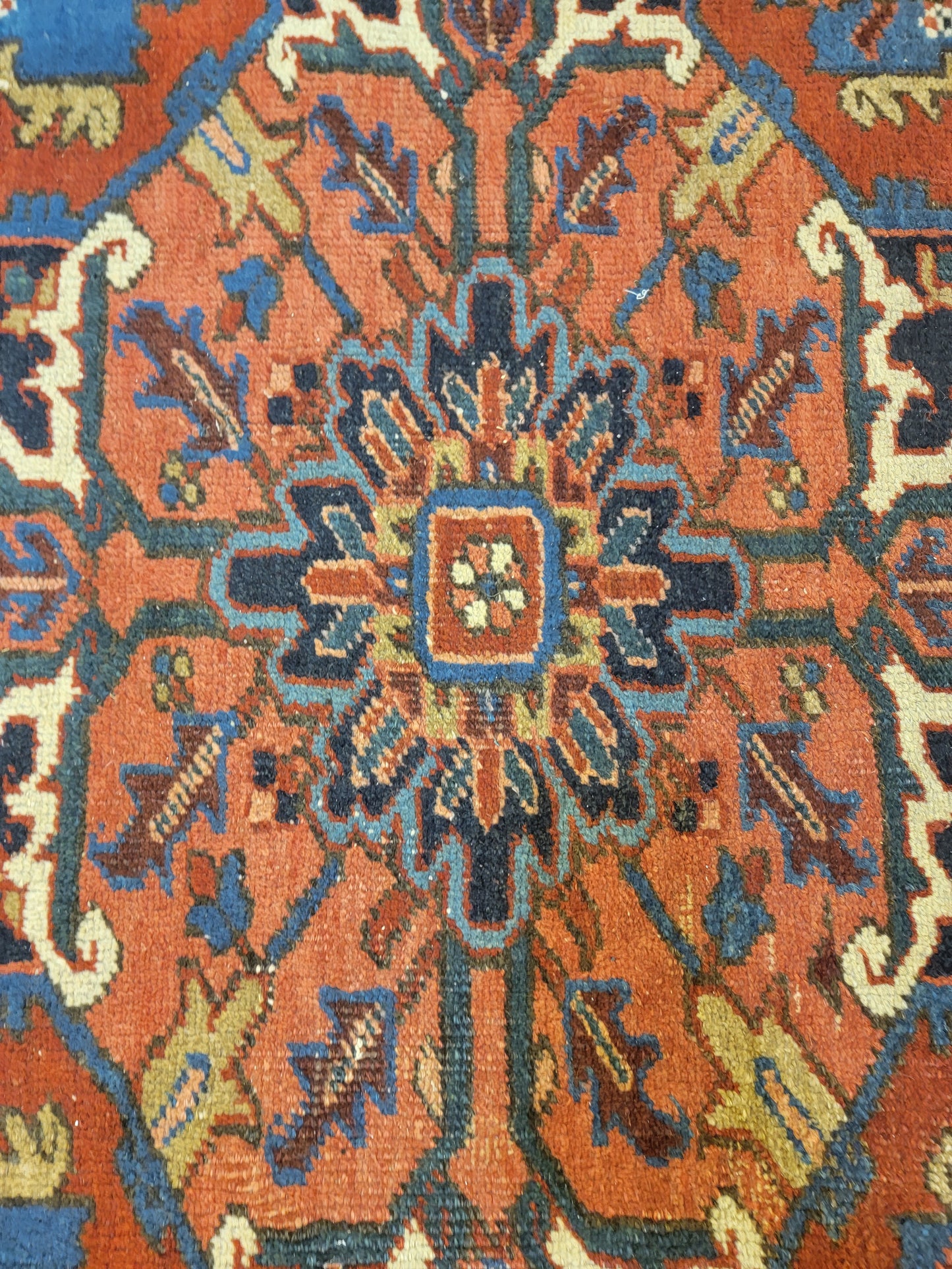 Antique Hand-Knotted Wool Rug Heriz Serapi 8' x 11'3"