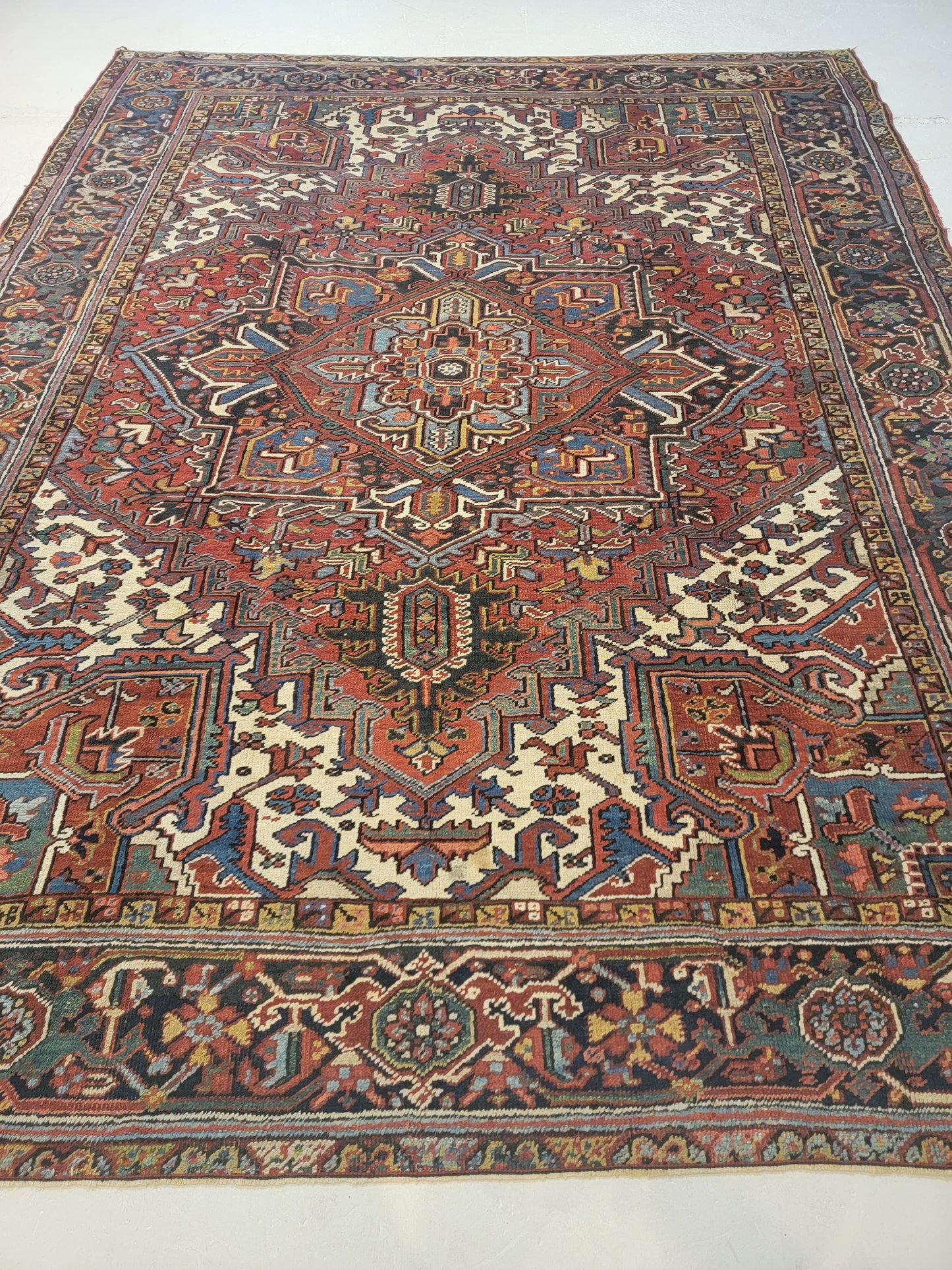 Antique Hand-Knotted Wool Rug Heriz Serapi 7'10" x 9'10"