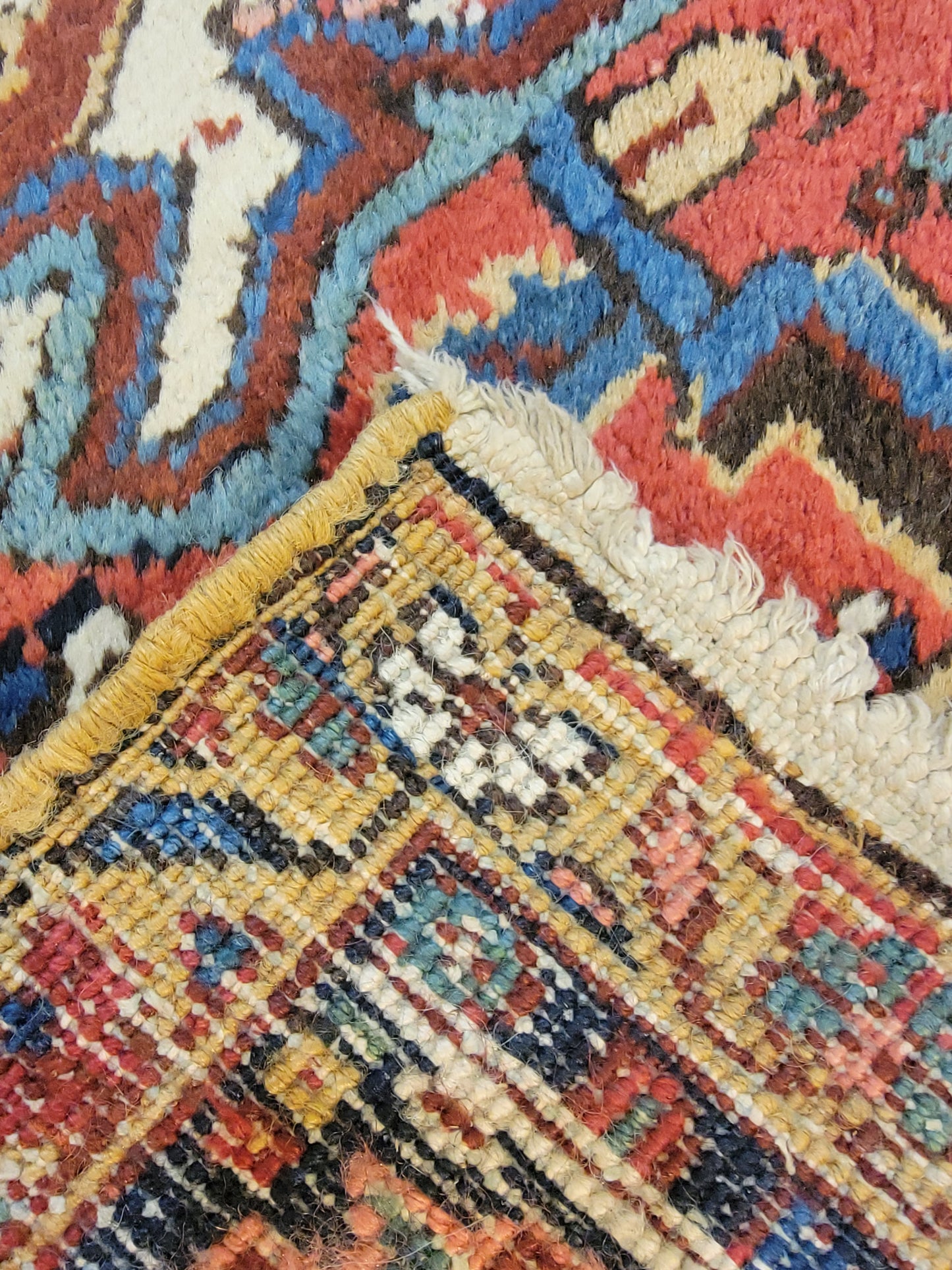 Antique Hand-Knotted Wool Rug Heriz Serapi