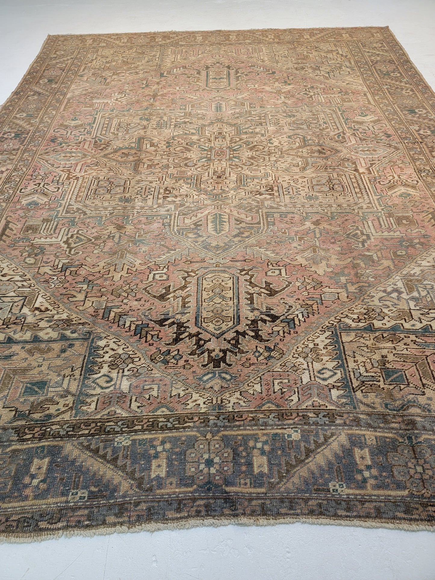 Antique Hand-Knotted Wool Rug Heriz 9'10" x 13'