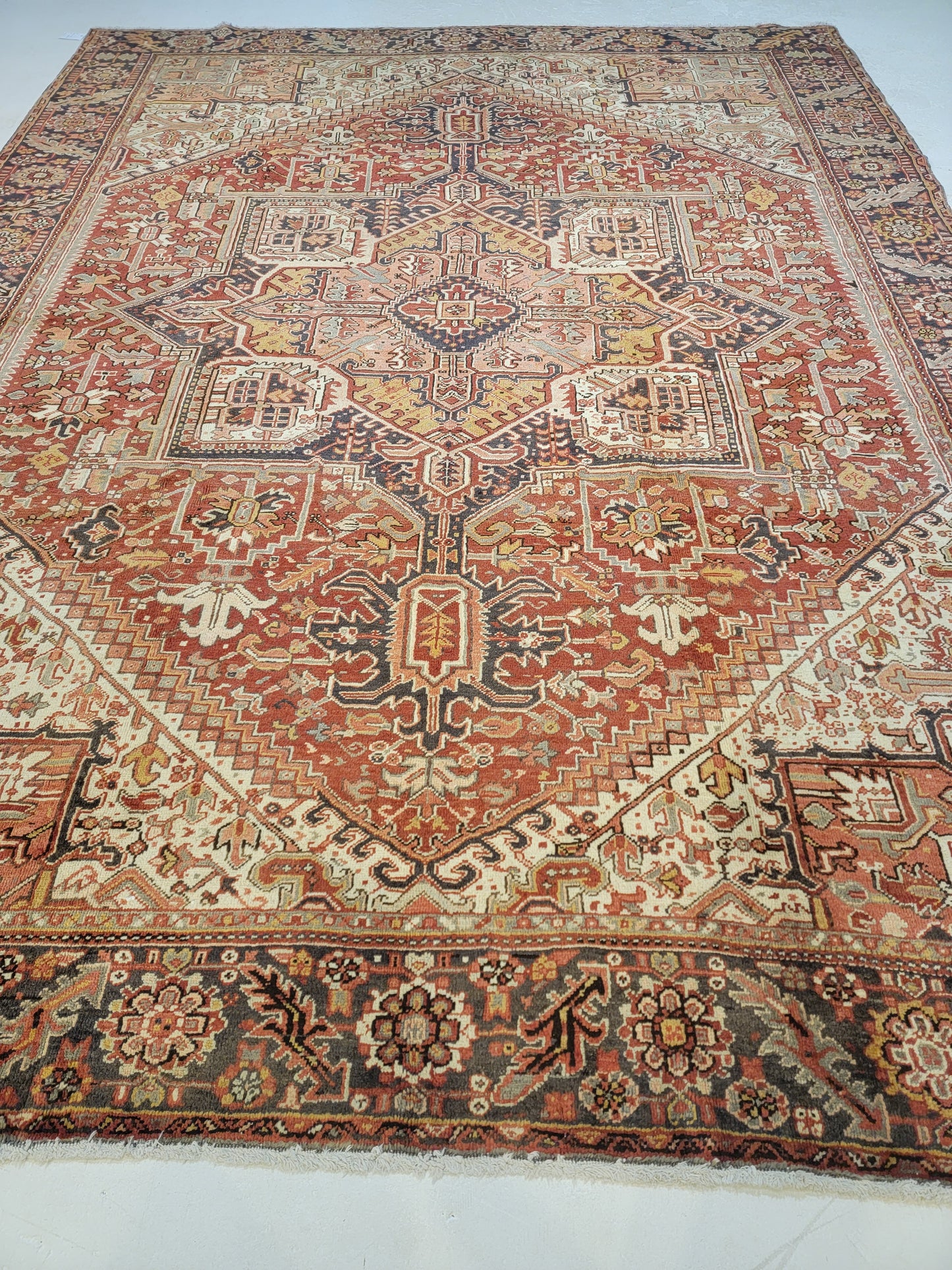 Antique Hand-Knotted Wool Area Rug Heriz 8'9" x 11'5"