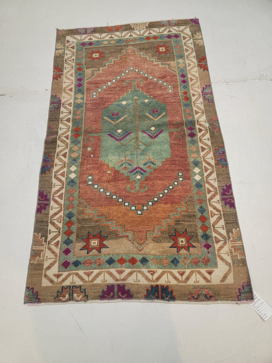 Hand-Knotted Wool Runner Turkish Oushak Anatolian 3'2" x 5'6"