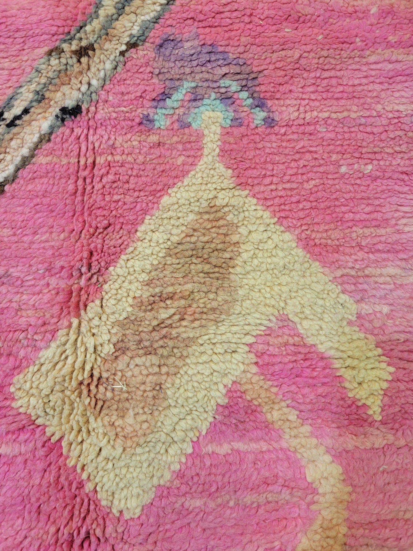 Hand-Knotted Wool Area Rug Moroccan 5'7" x 8'7"