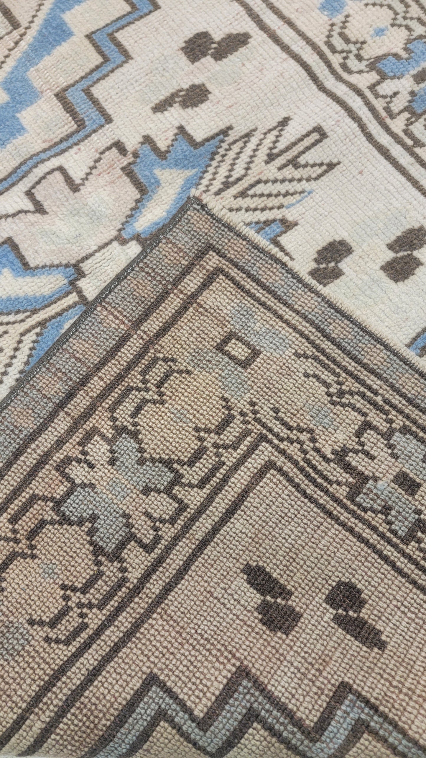 Hand-Knotted Wool Area Rug Turkish Oushak 2'9" x 4'3"