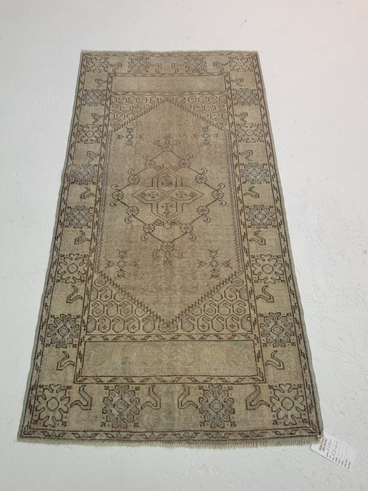 Hand-Knotted Wool Area Rug Turkish Oushak 2'8" x 4'11"