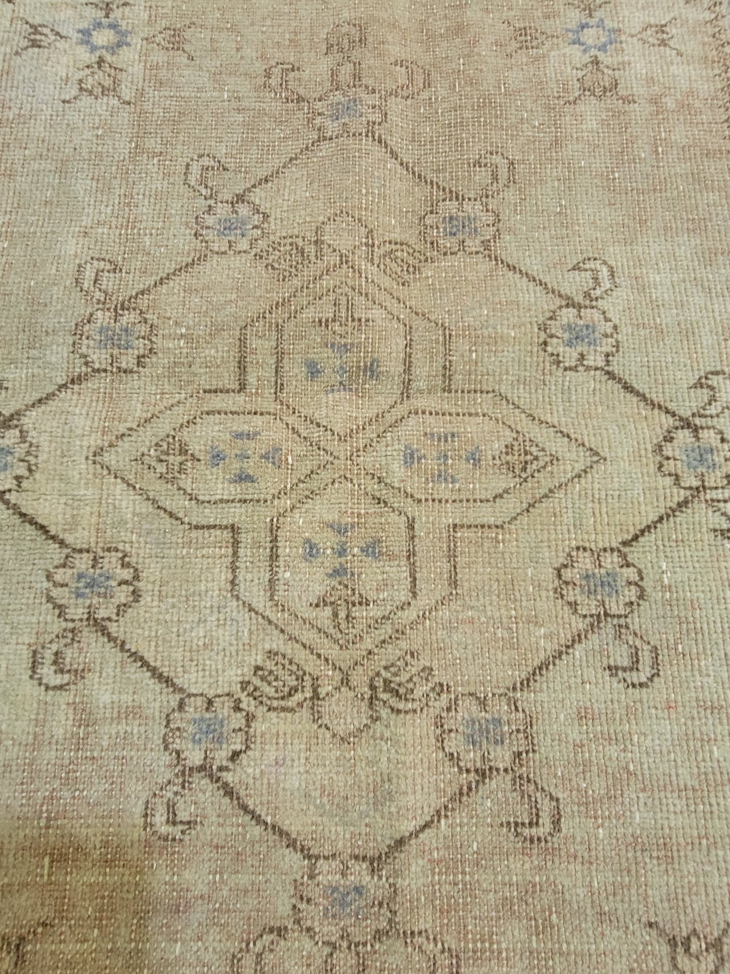 Hand-Knotted Wool Area Rug Turkish Oushak 2'8" x 4'11"