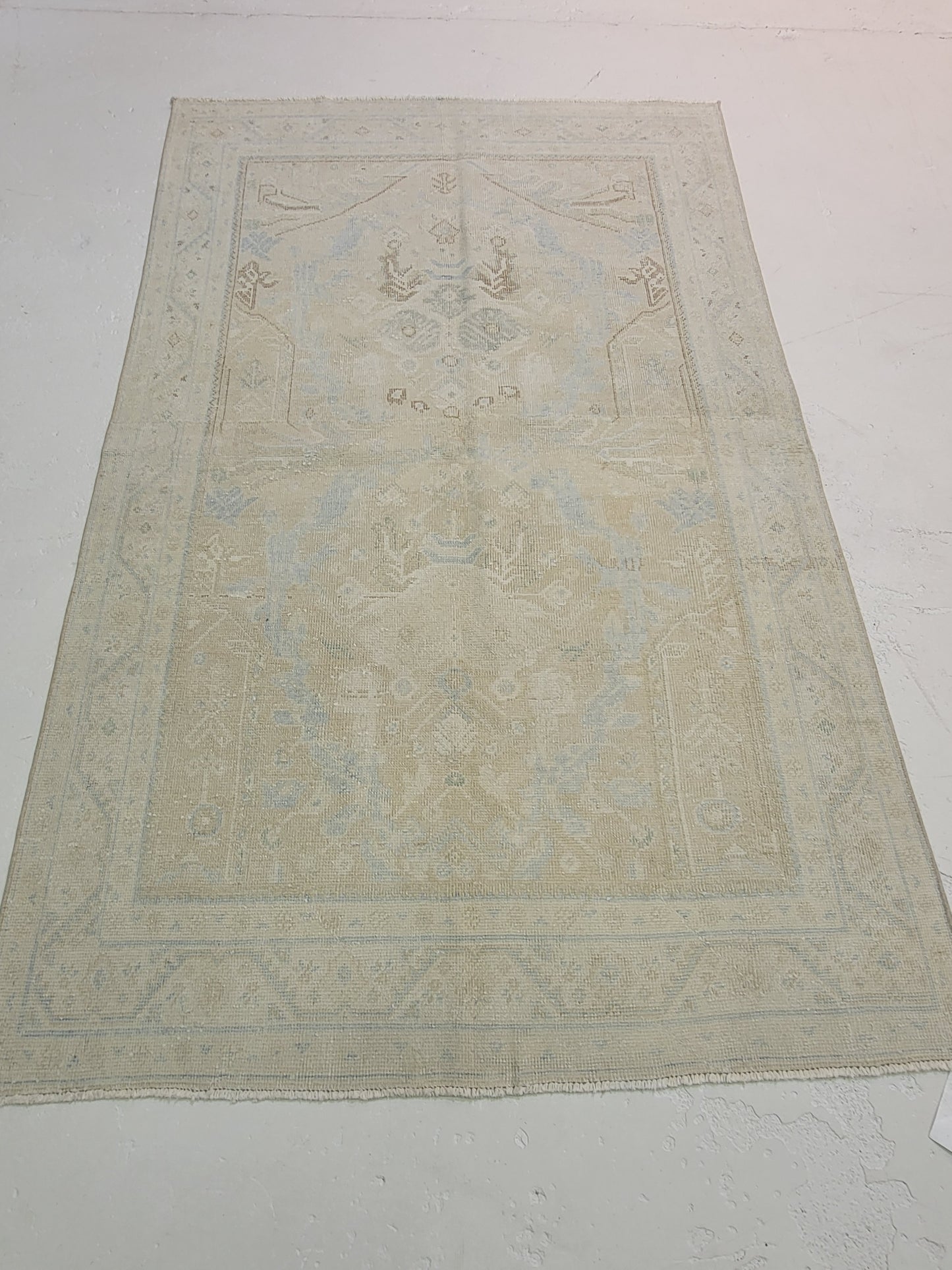 Hand-Knotted Wool Area Rug Turkish Oushak 4'2" x 6'5"