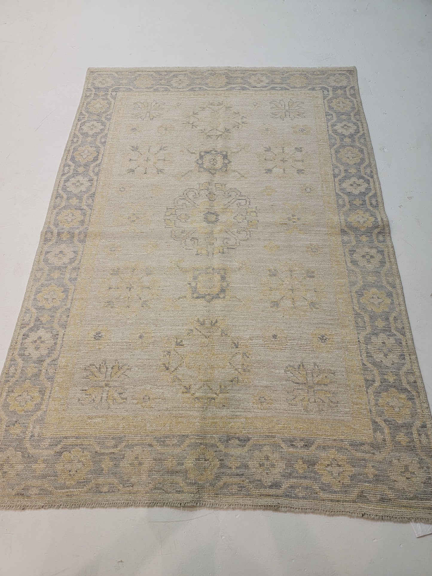 Hand-Knotted Wool Area Rug Turkish Oushak 4' x 6'