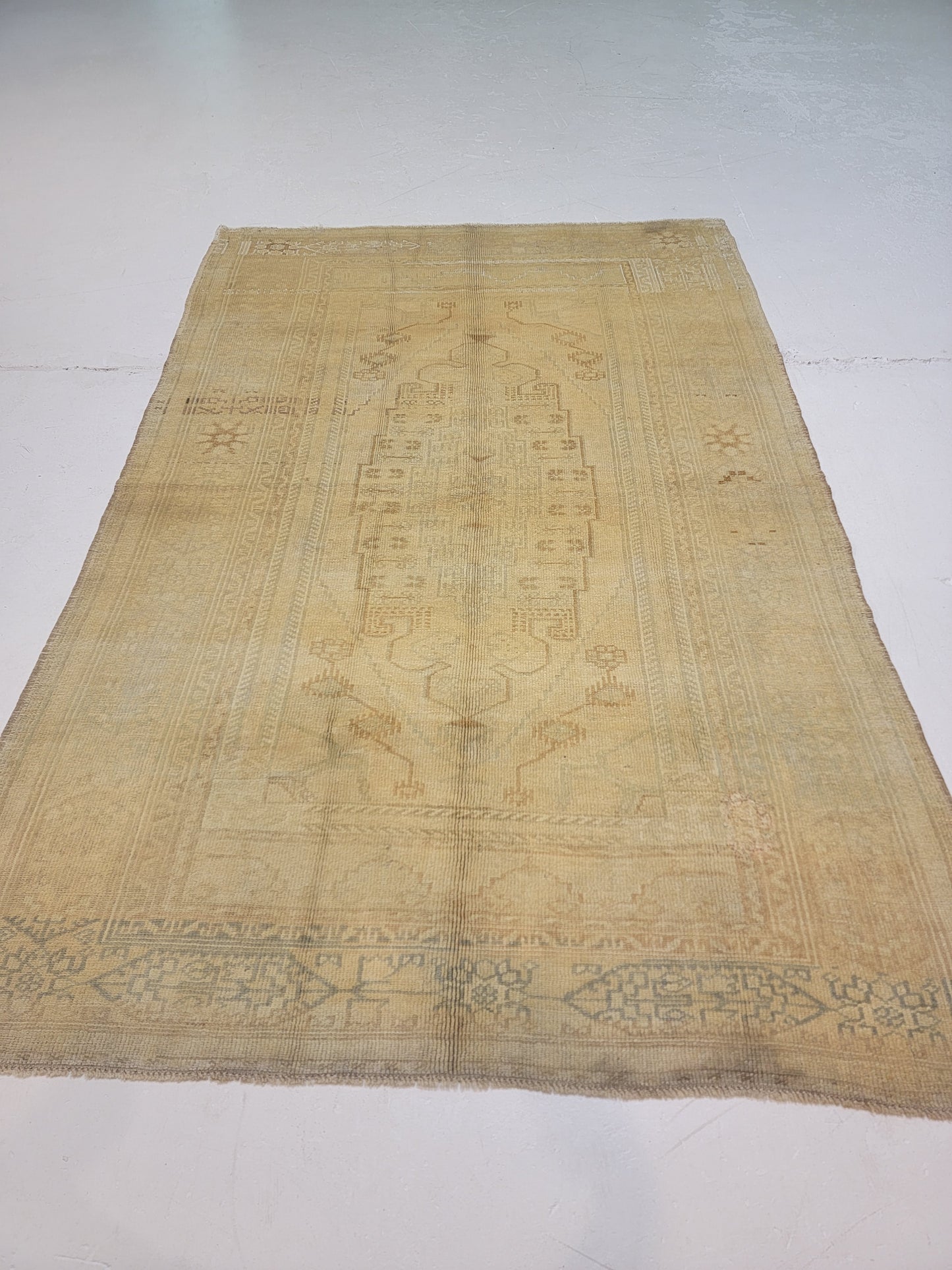 Hand-Knotted Wool Area Rug Turkish Oushak 4'8" x 7'