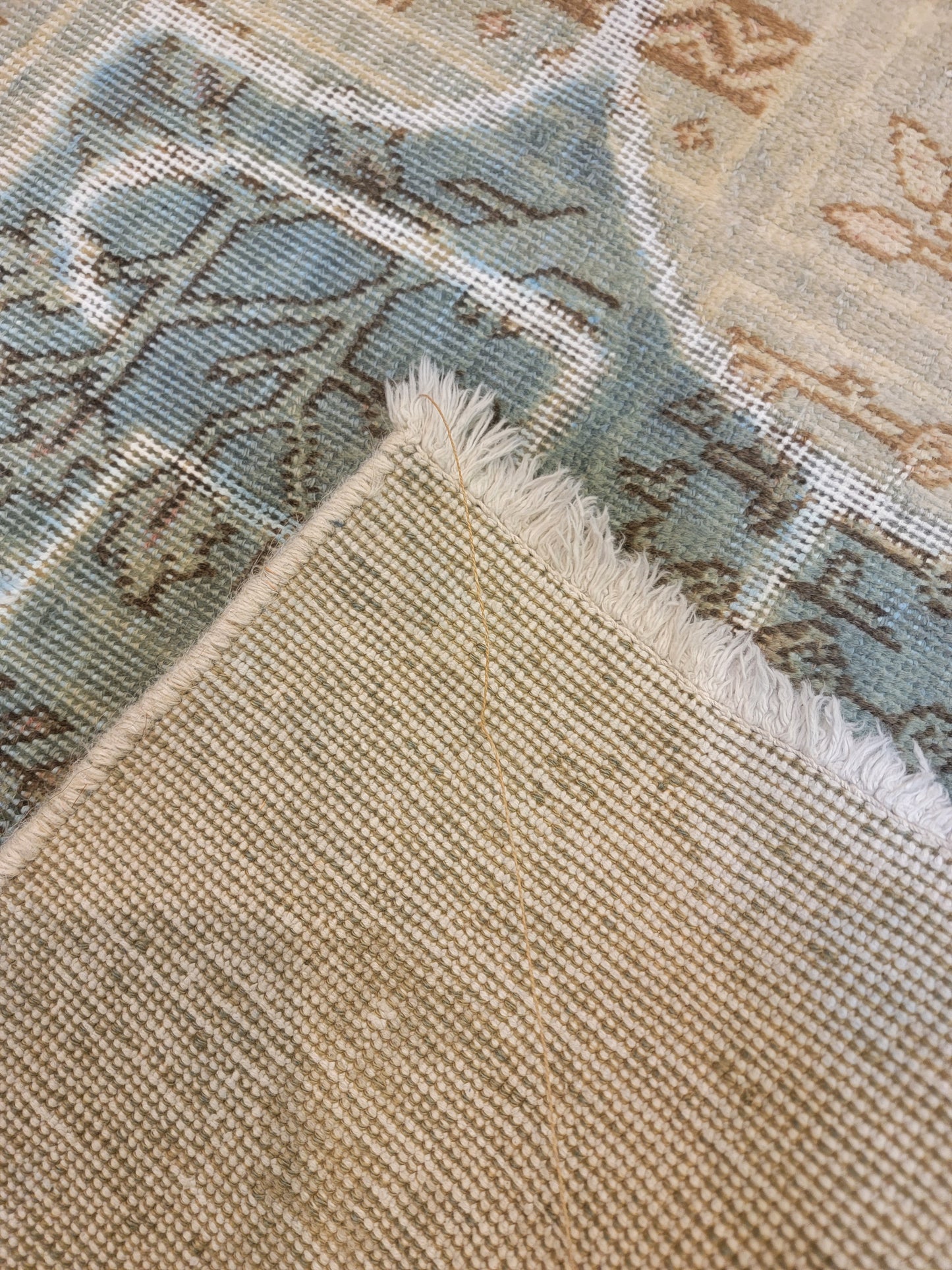 Hand-Knotted Wool Area Rug Distressed 4'9" x 6'4"