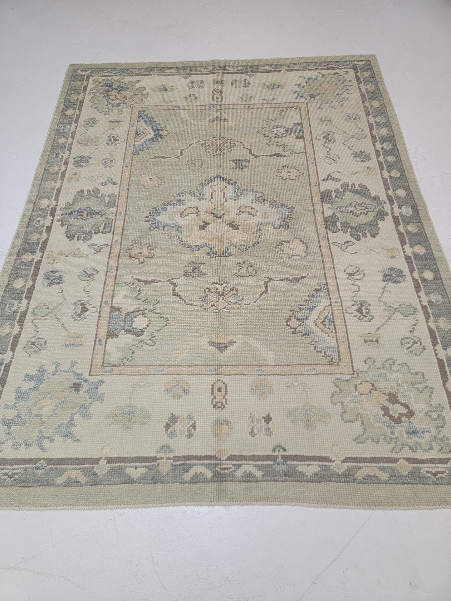 Hand-Knotted Wool Area Rug Turkish Oushak 4'11" x 6'6"