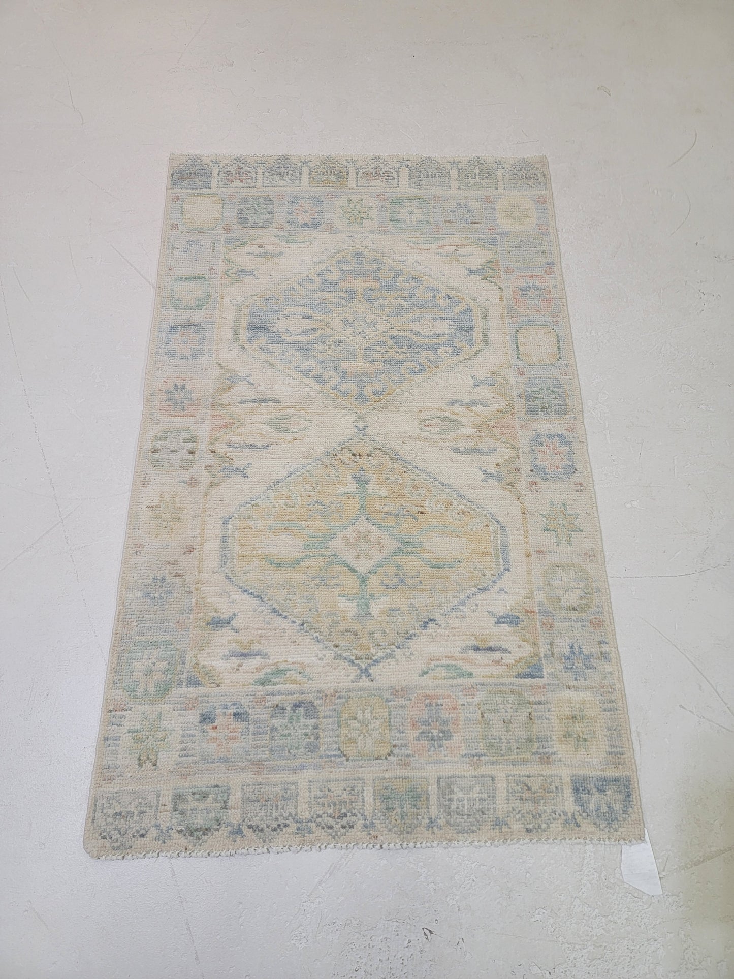 Hand-Knotted Wool Area Rug Turkish Oushak 2'7" x 4'4"