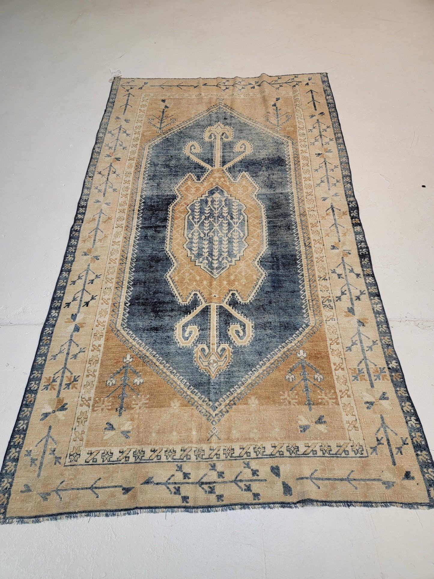 Hand-Knotted Wool Area Rug Turkish Oushak 3'3" x 5'11"