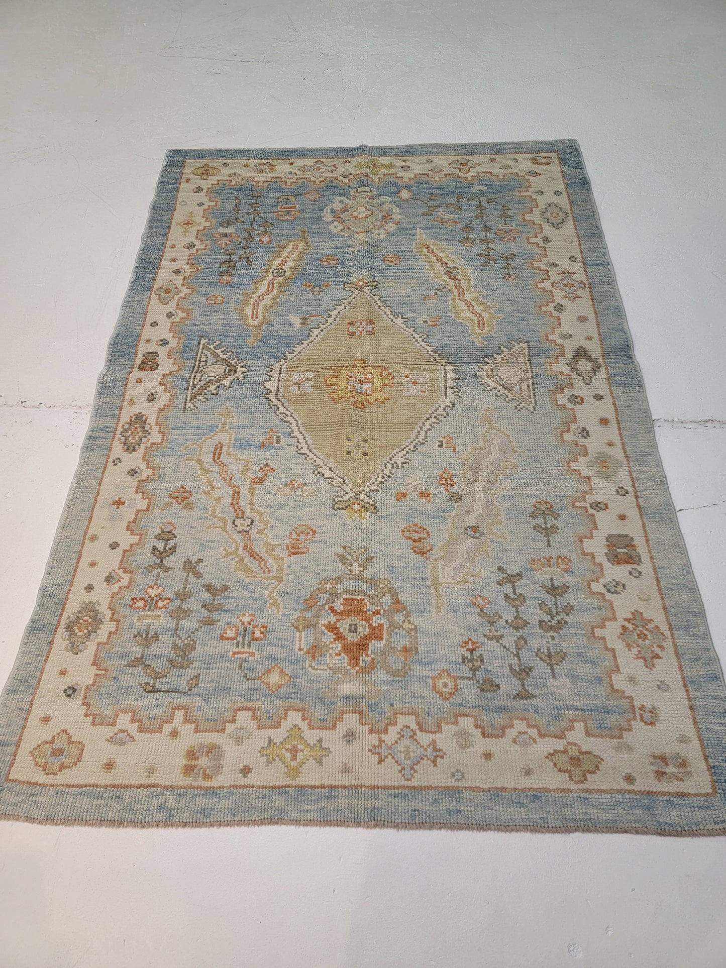 Hand-Knotted Wool Area Rug Turkish Oushak 4'1" x 6'