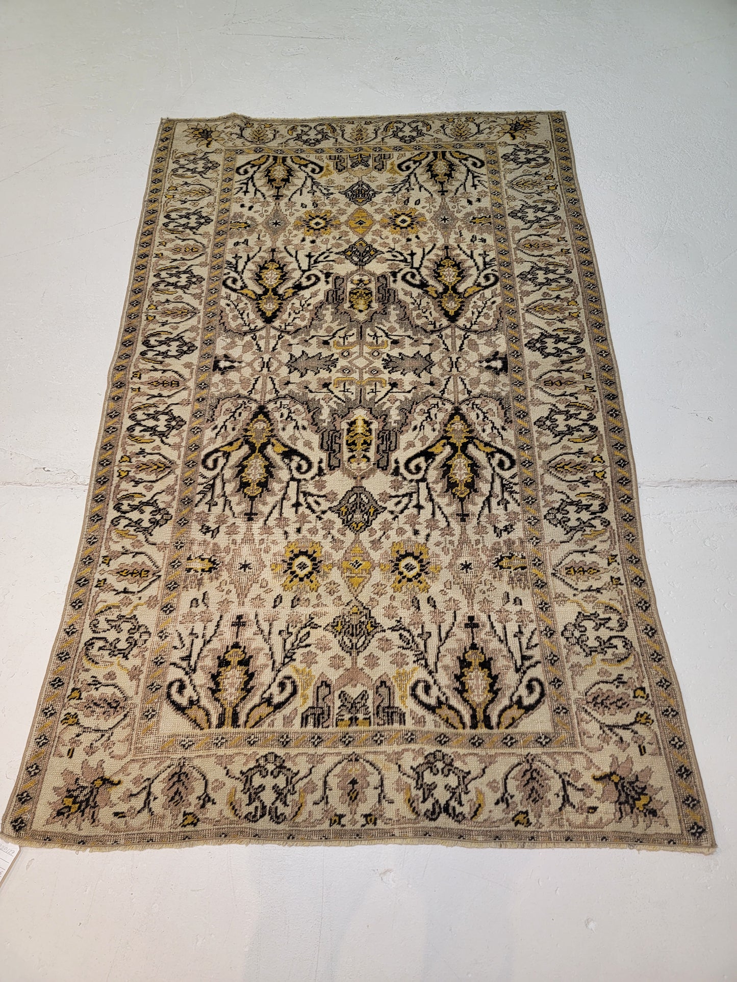 Hand-Knotted Wool Area Rug Turkish Oushak 3'6" x 5'9"