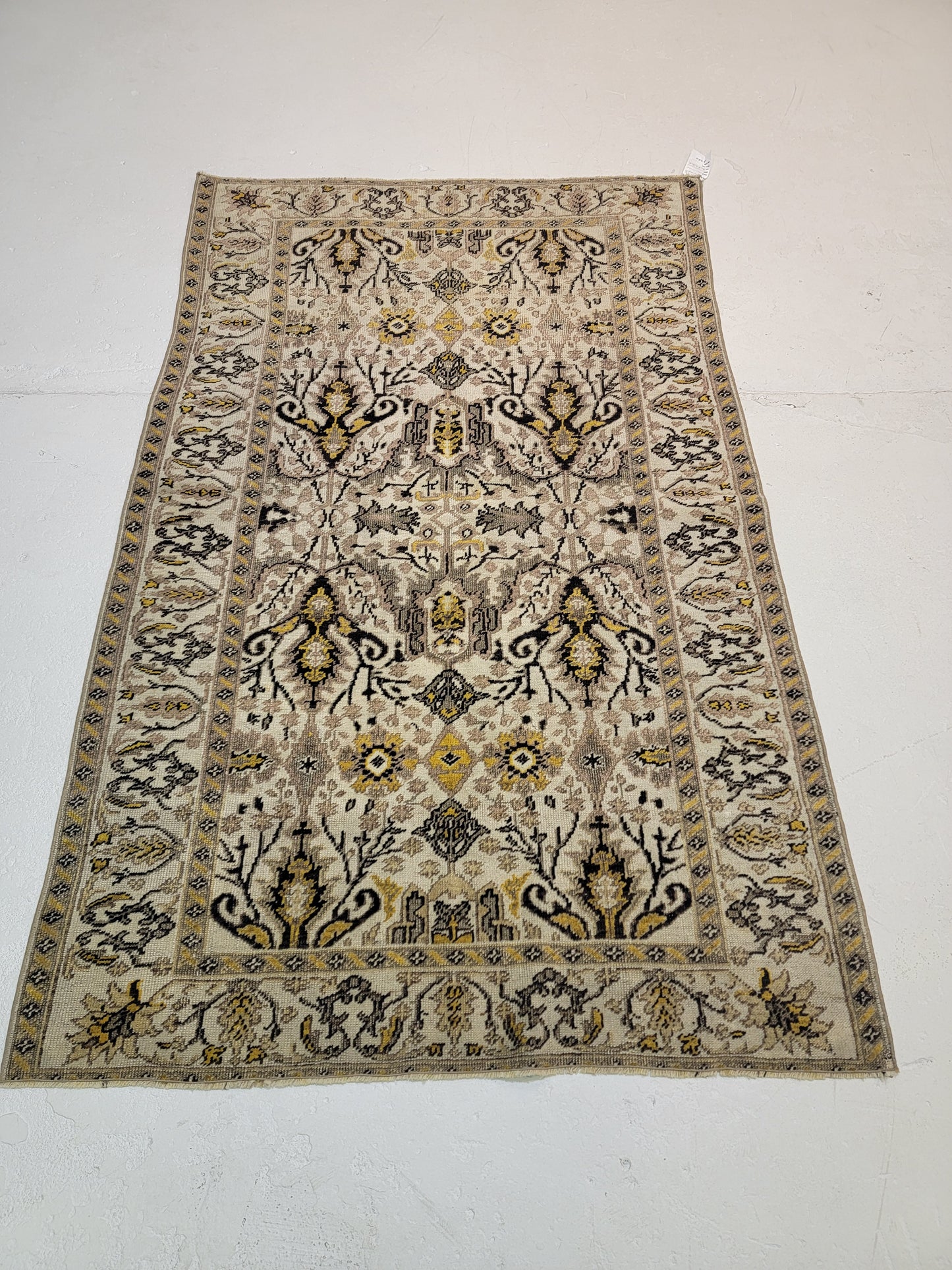 Hand-Knotted Wool Area Rug Turkish Oushak 3'6" x 5'9"