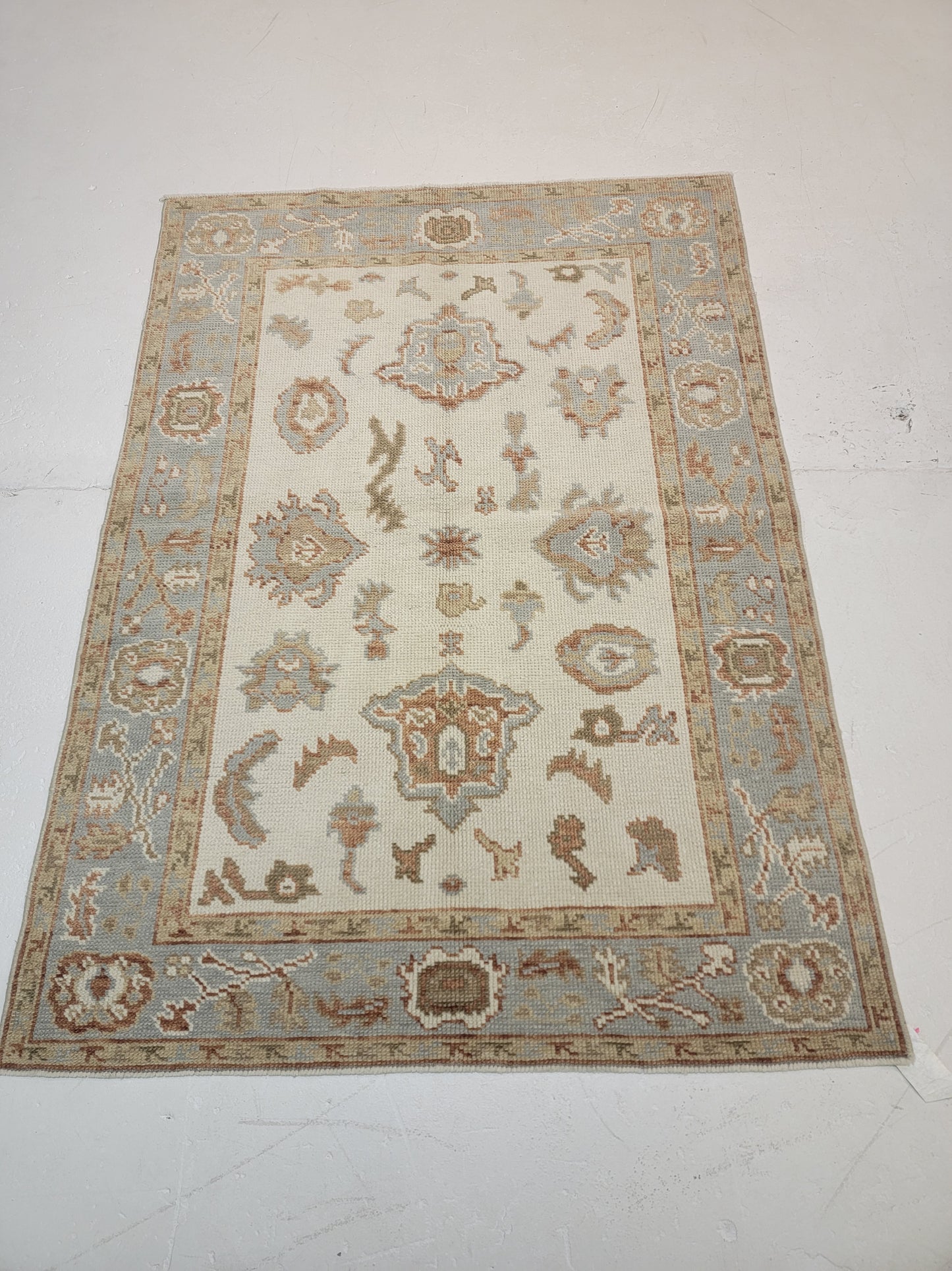 Hand-Knotted Wool Area Rug Turkish Oushak 3'9" x 5'2"