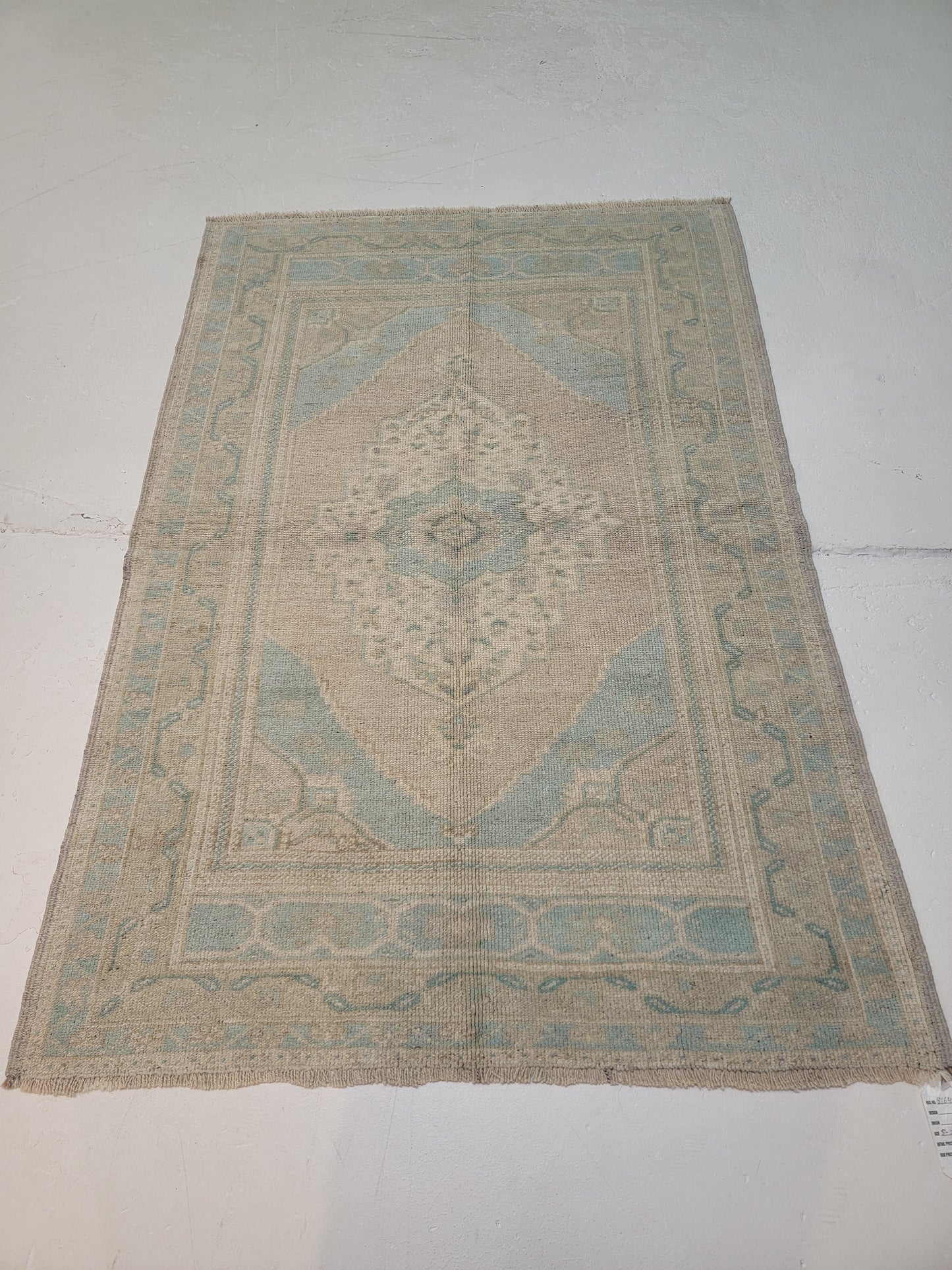Hand-Knotted Wool Area Rug Turkish Oushak 3'6" x 5'2"