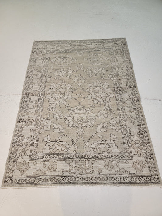 Hand-Knotted Wool Area Rug Turkish Oushak 4' x 5'8"