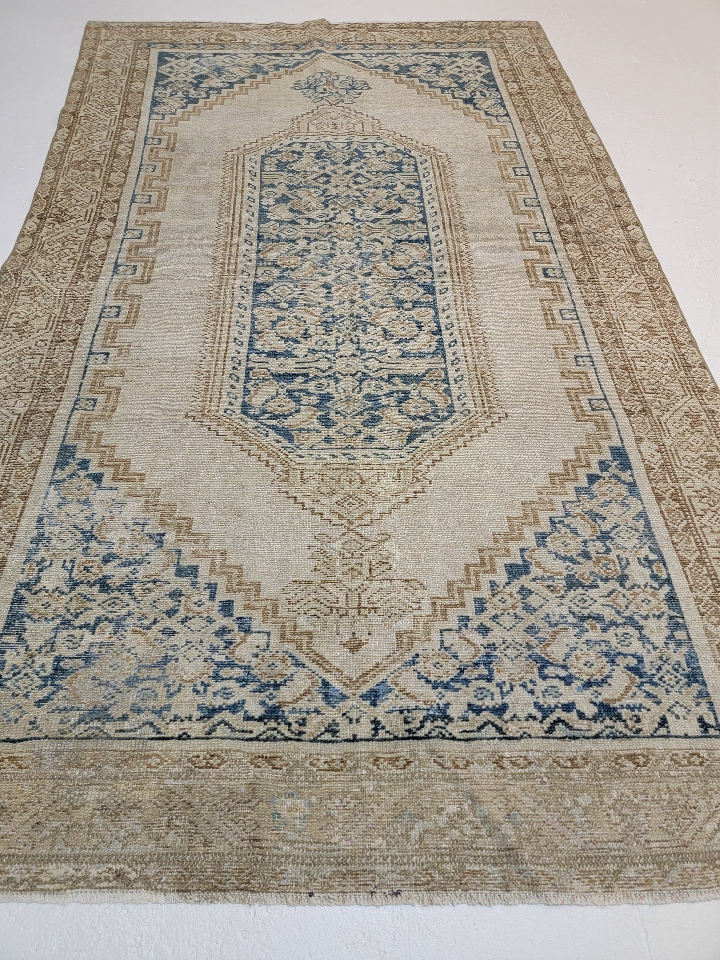 Hand-Knotted Wool Area Rug Turkish Oushak 3'10" x 6'11"