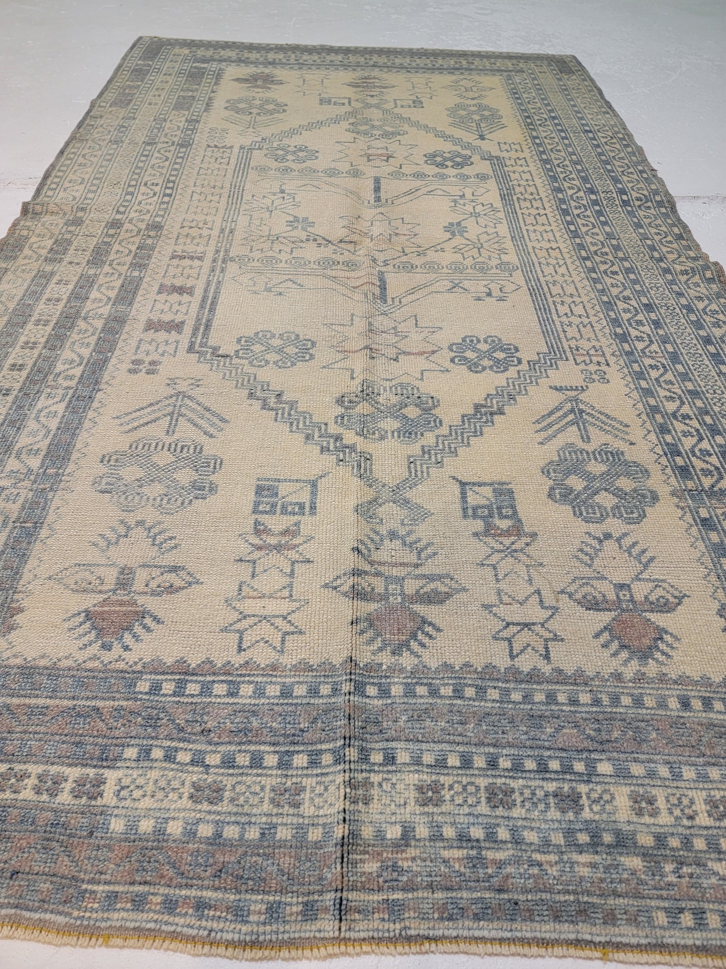 Hand-Knotted Wool Area Rug Turkish Oushak 3'9" x 6'5"