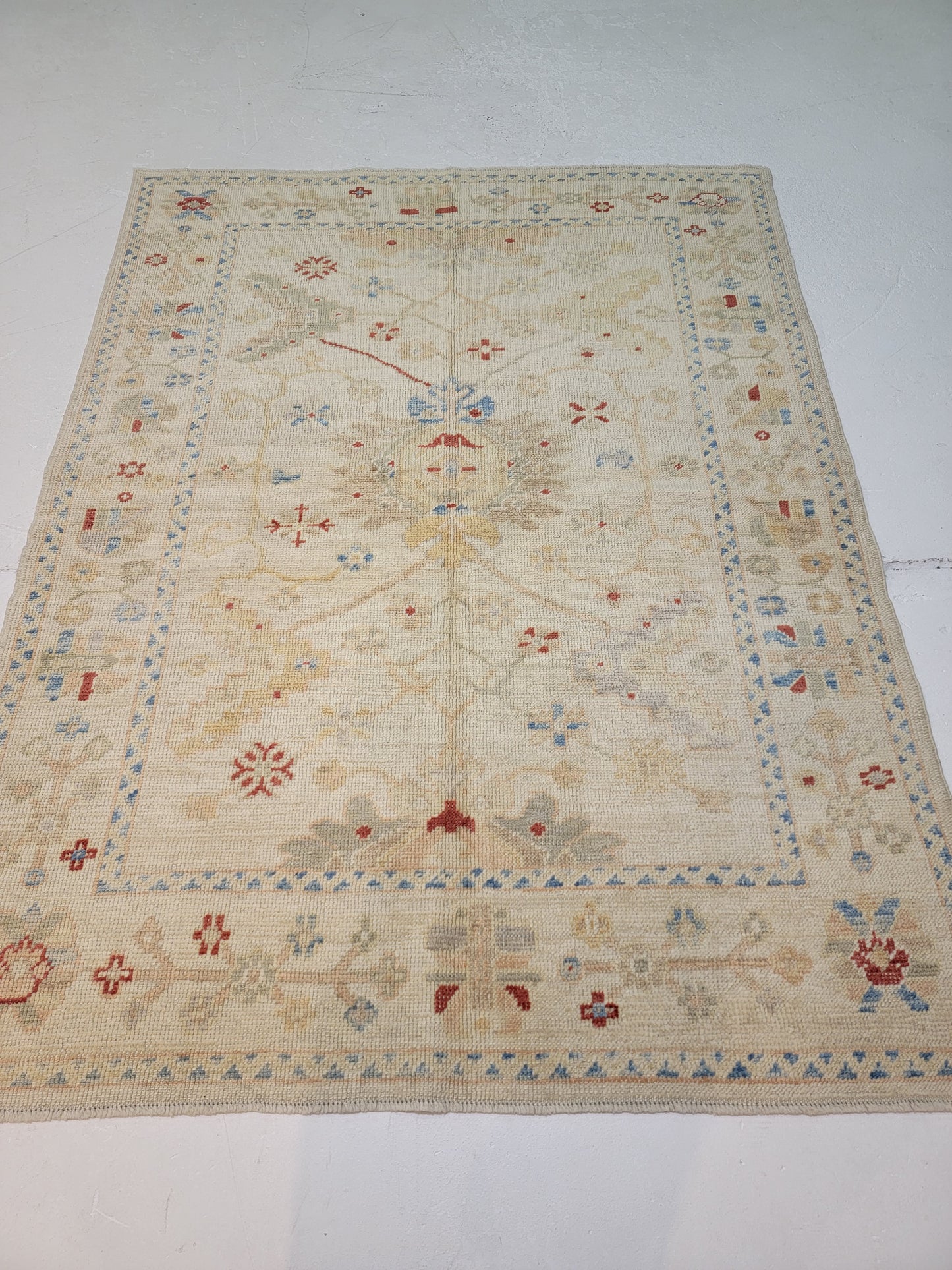 Hand-Knotted Wool Area Rug Turkish Oushak 5' x 6'8"