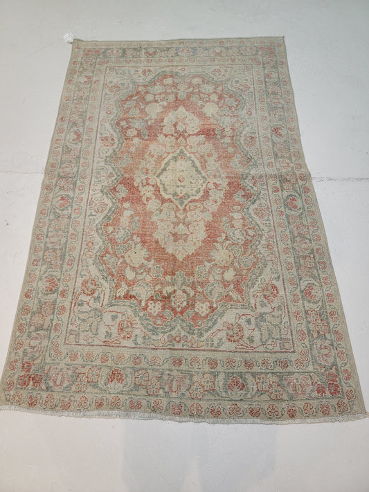 Hand-Knotted Wool Area Rug Turkish Oushak 3'10" x 6'4"
