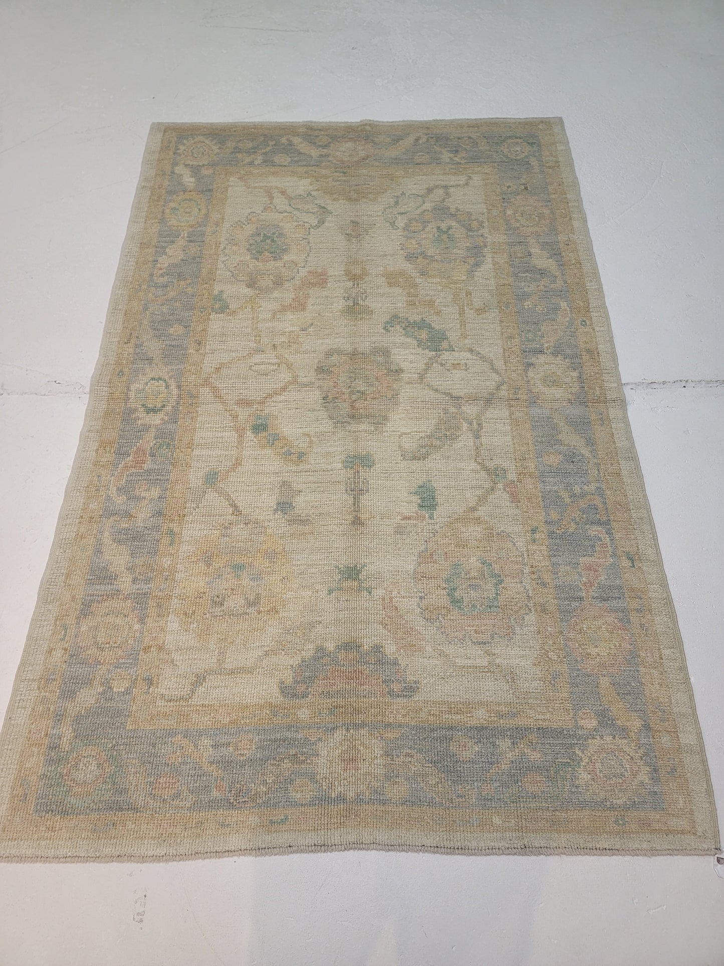 Hand-Knotted Wool Area Rug Turkish Oushak 4'2" x 6'5"