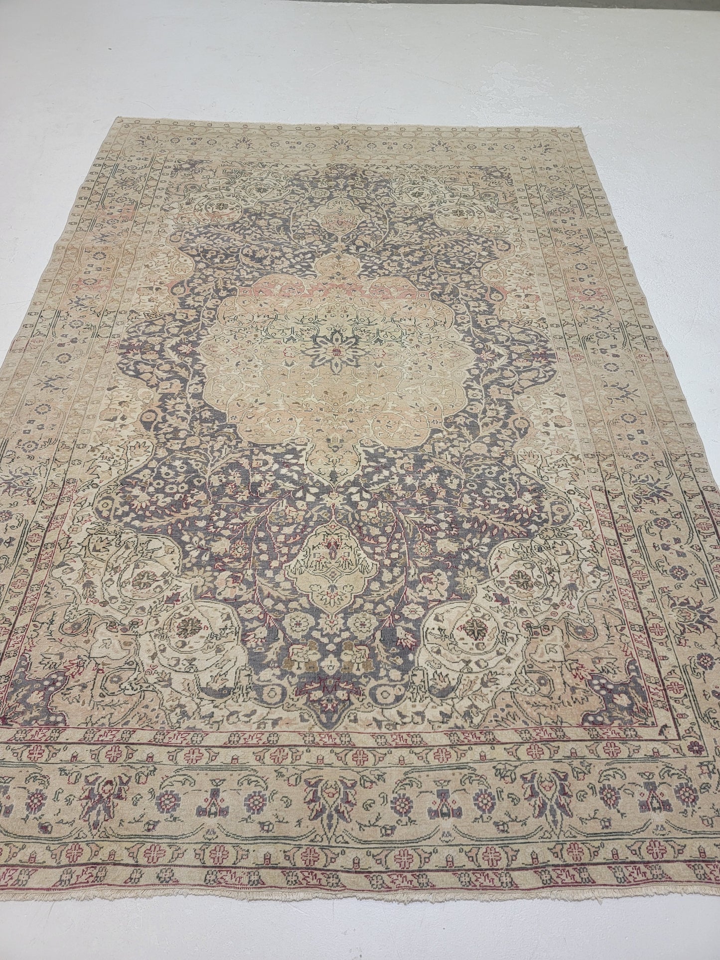 Hand-Knotted Wool Area Rug Turkish 6'6" x 9'3"