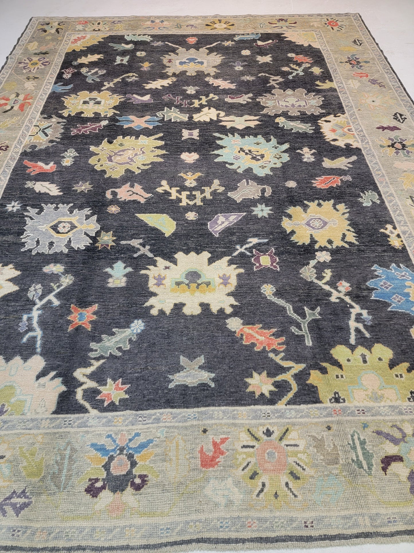 Hand-Knotted Wool Area Rug Turkish Oushak 10' x 13'6"
