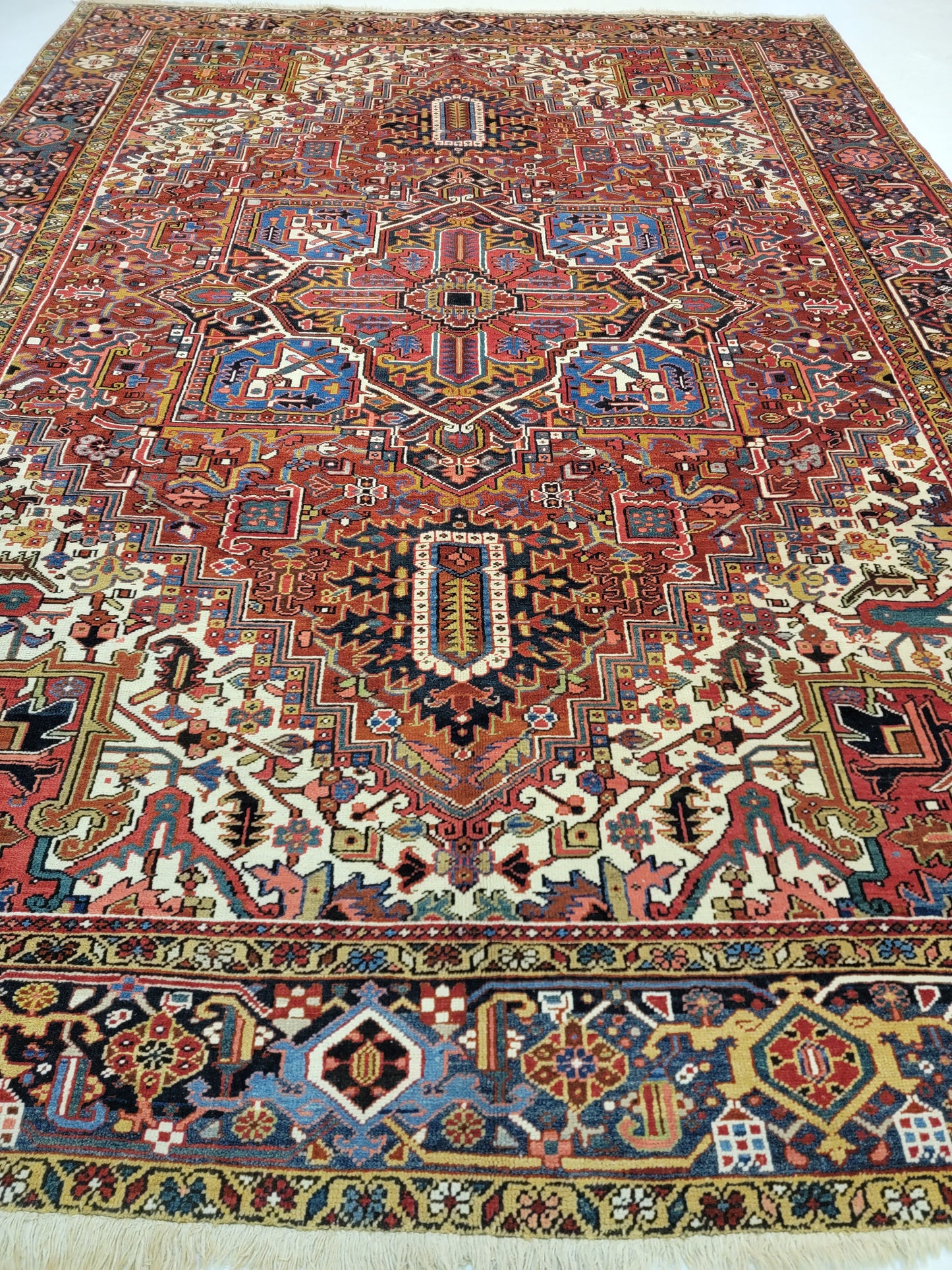 Hand-Knotted Wool Area Rug Antique Heriz 8'3" x 11'6"