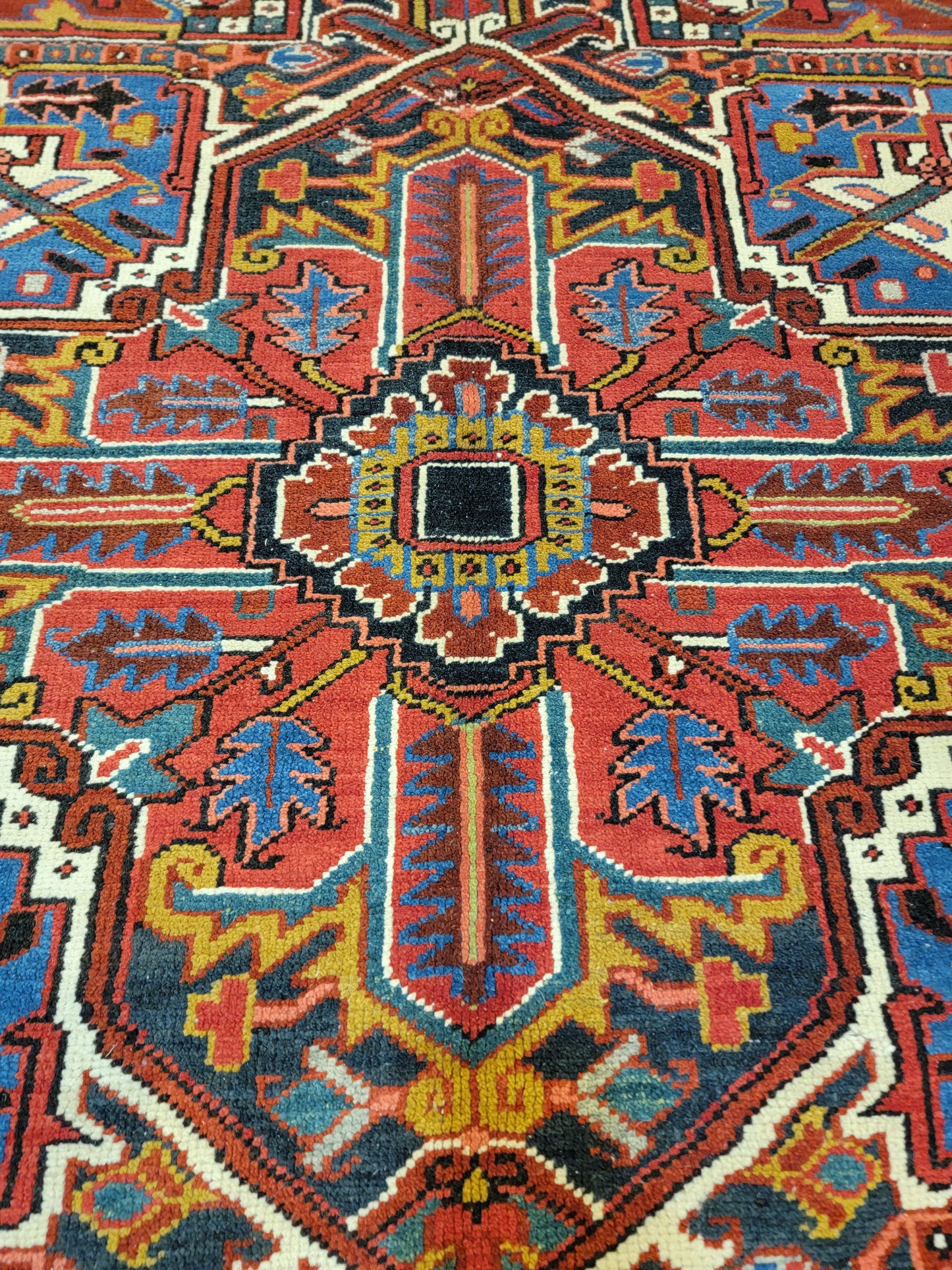 Hand-Knotted Wool Area Rug Antique Heriz 8'3" x 11'6"