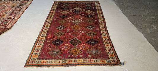 Hand-Knotted Wool Rug Shiraz 4'7" x 8'3"