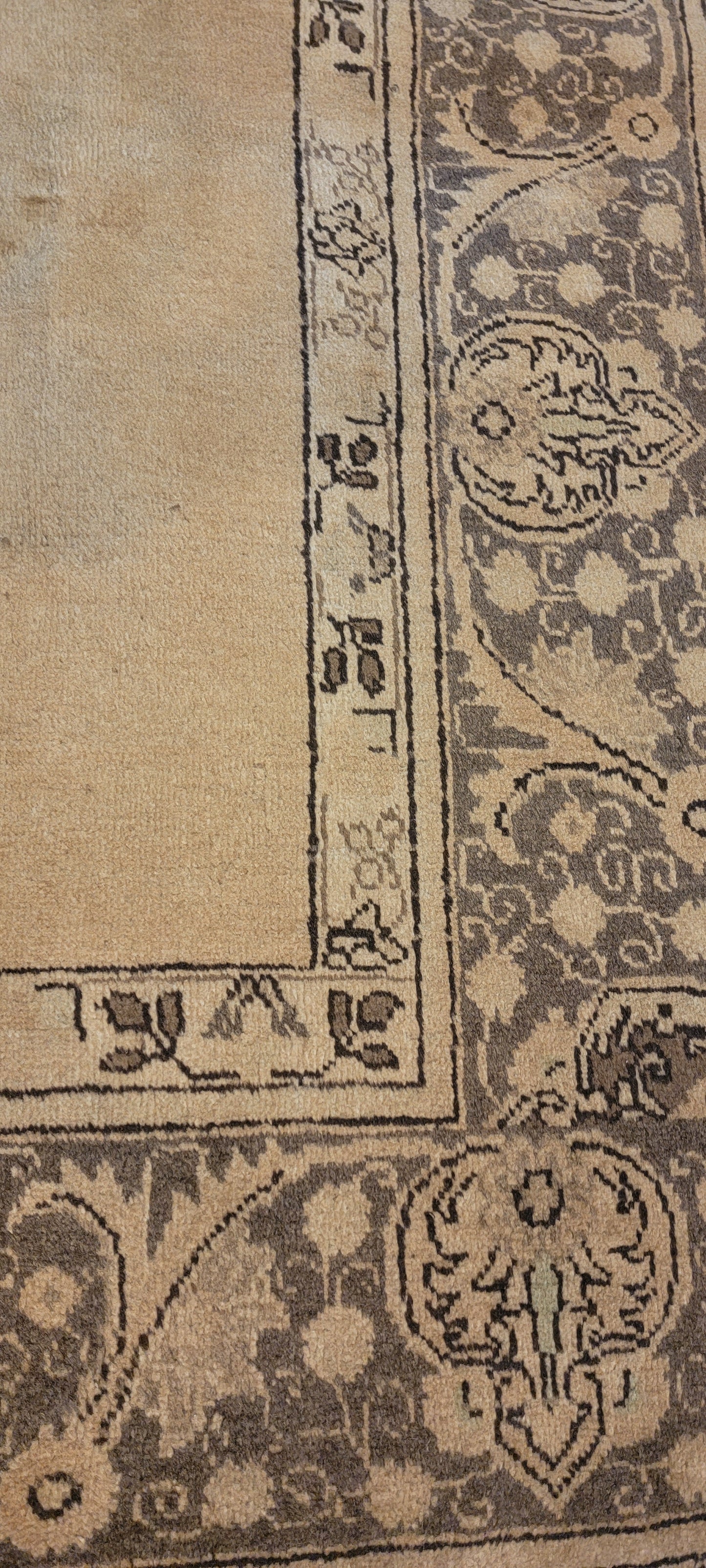 Hand-Knotted Wool Rug Tabriz 7'9" x 11'