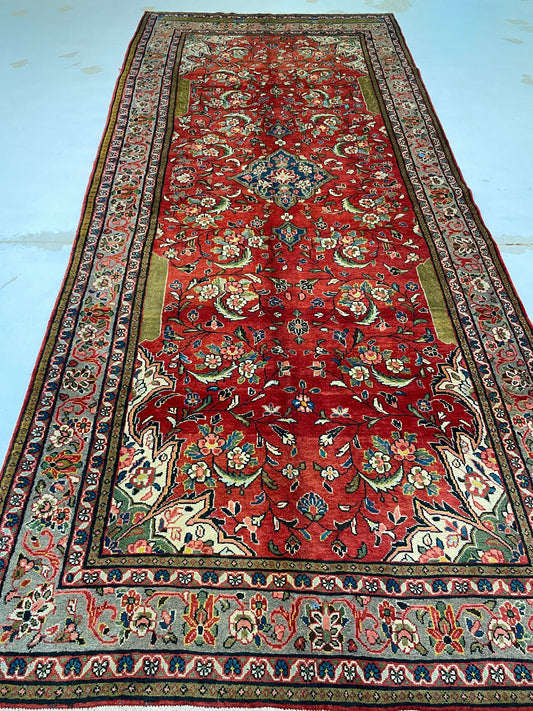 Hand-Knotted Wool Gallery Size Mahal 5'11" x 14'