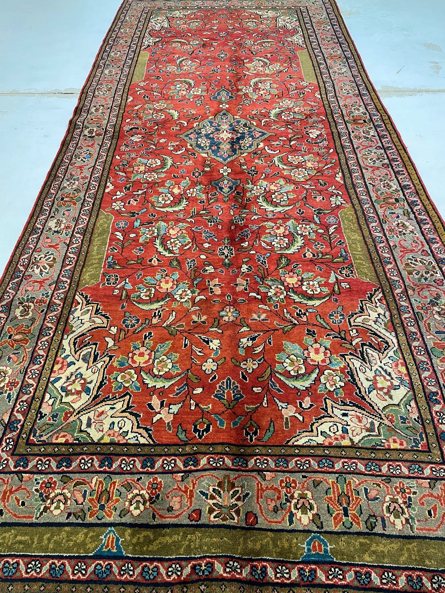 Hand-Knotted Wool Gallery Size Mahal 5'11" x 14'