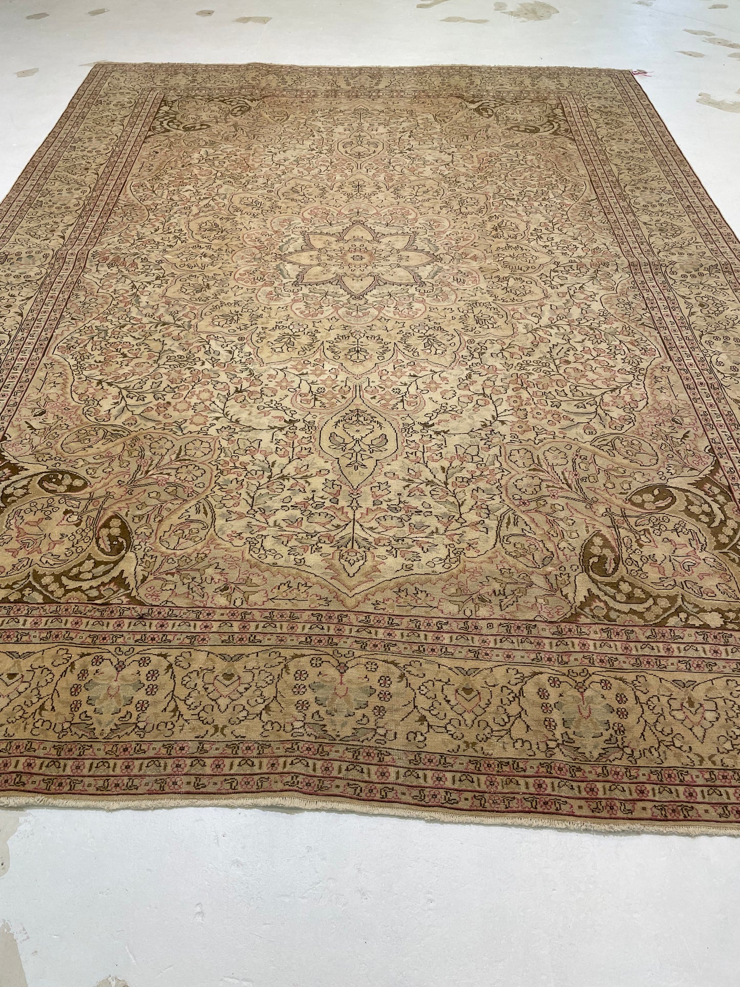 Hand-Knotted Wool Rug Turkish Kaysari 8'6" x 11'3"