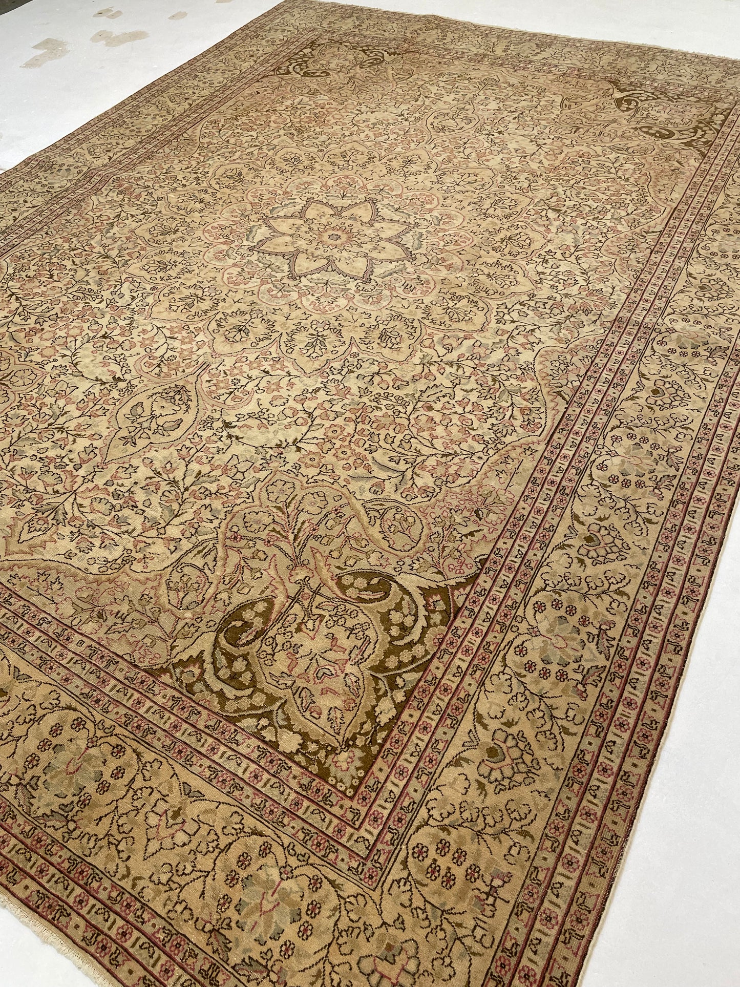 Hand-Knotted Wool Rug Turkish Kaysari 8'6" x 11'3"