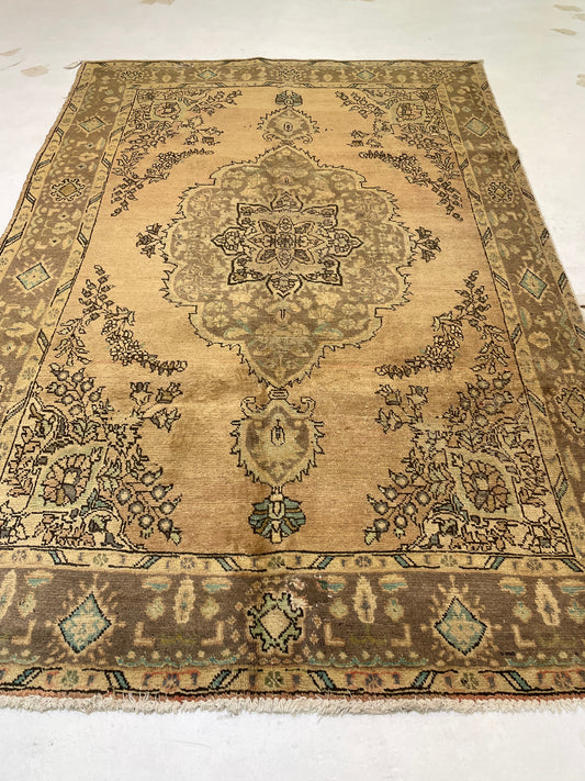 Hand-Knotted Wool Rug Tabriz 6'5" x 9'5"