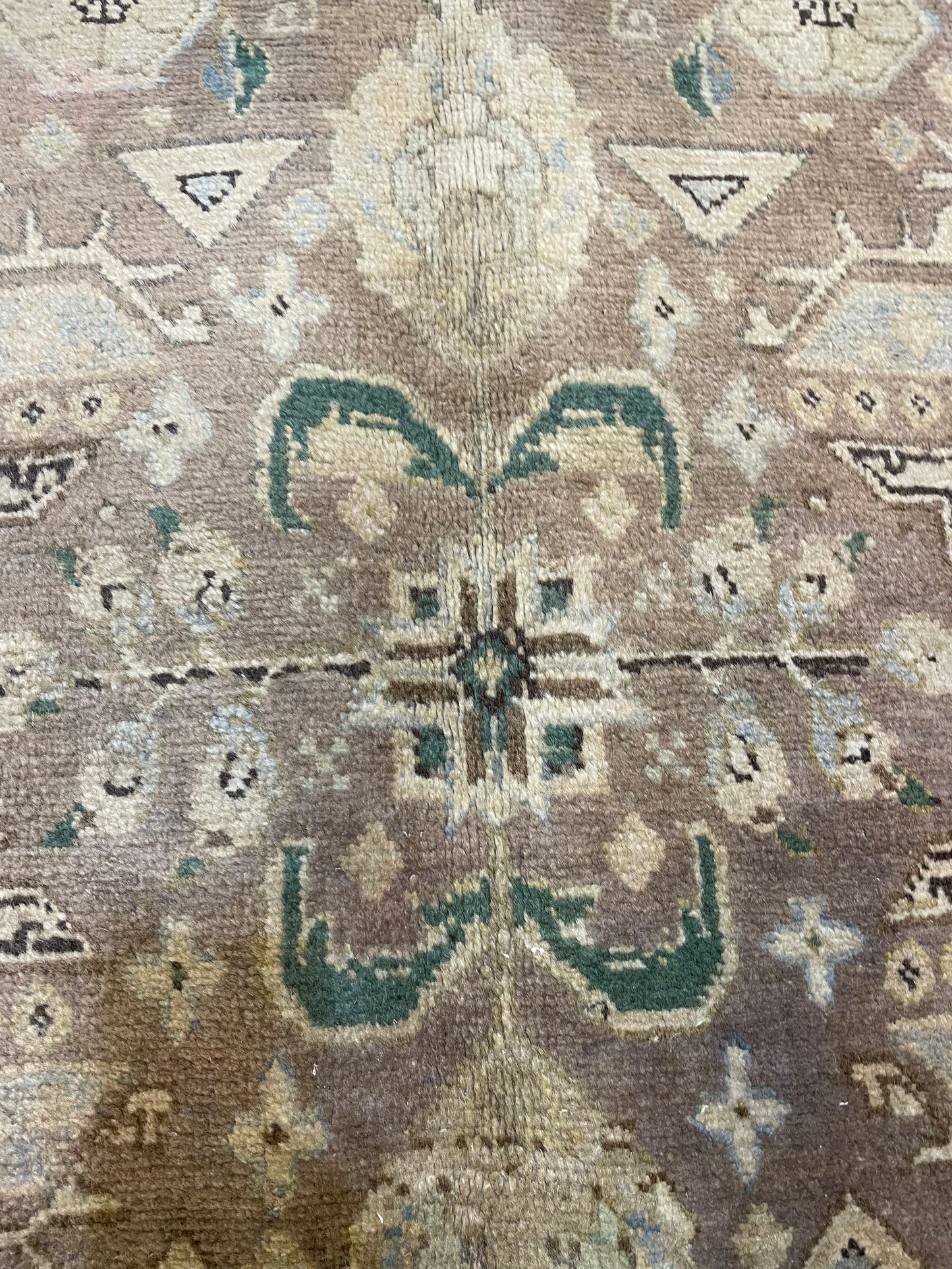 Hand-Knotted Wool Rug Tabriz 6'8" x 9'8"