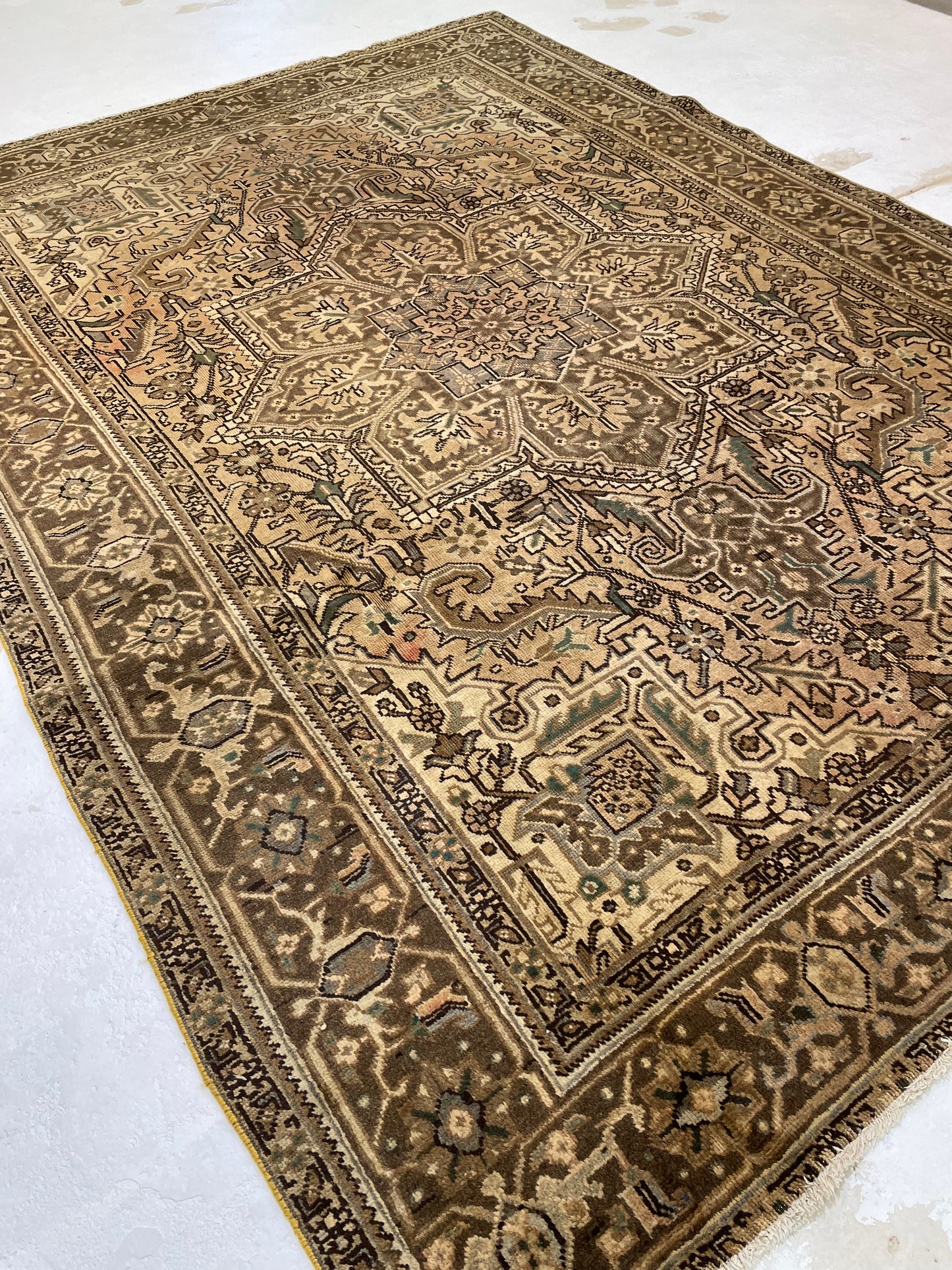 Hand-Knotted Wool Rug Heriz 7'10" x 10'10"