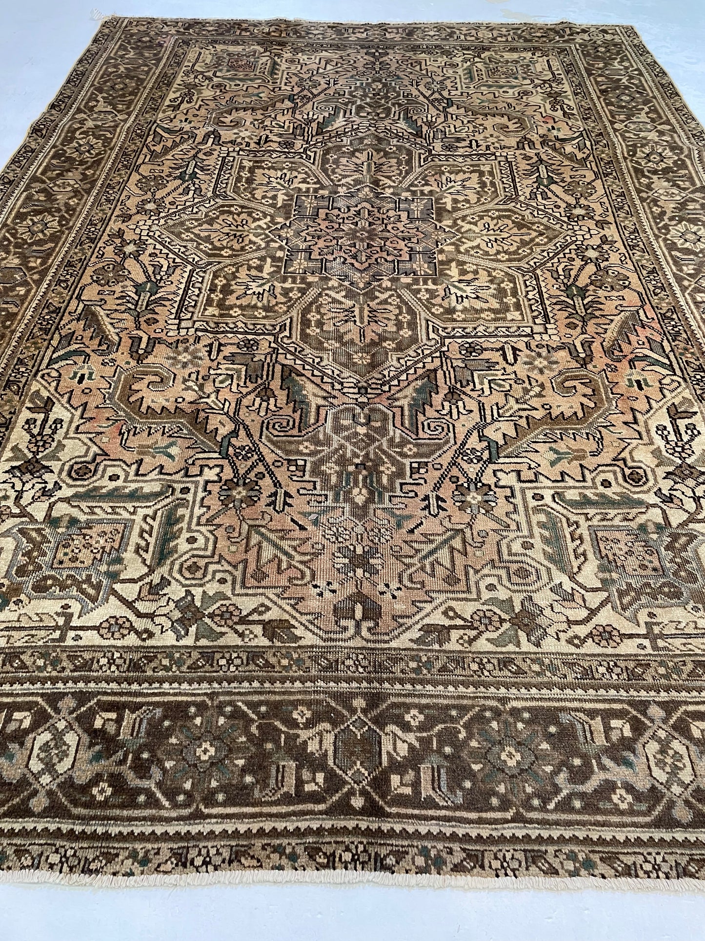 Hand-Knotted Wool Rug Heriz 7'10" x 10'10"