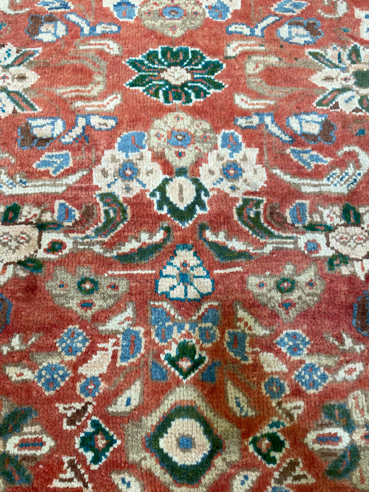 Hand-Knotted Wool Rug Mahal 7'6" x 10'3"