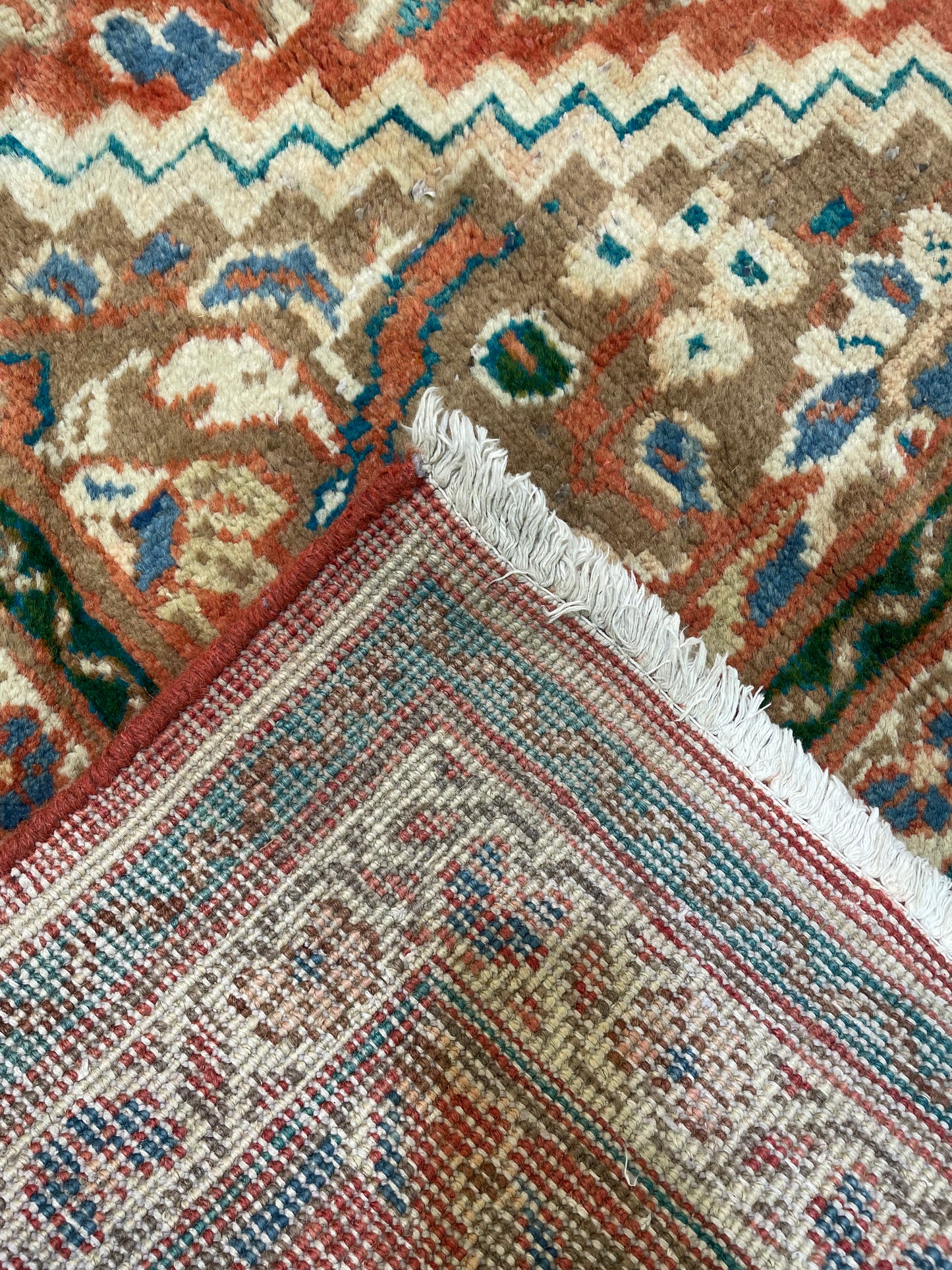 Hand-Knotted Wool Rug Mahal 7'6" x 10'3"