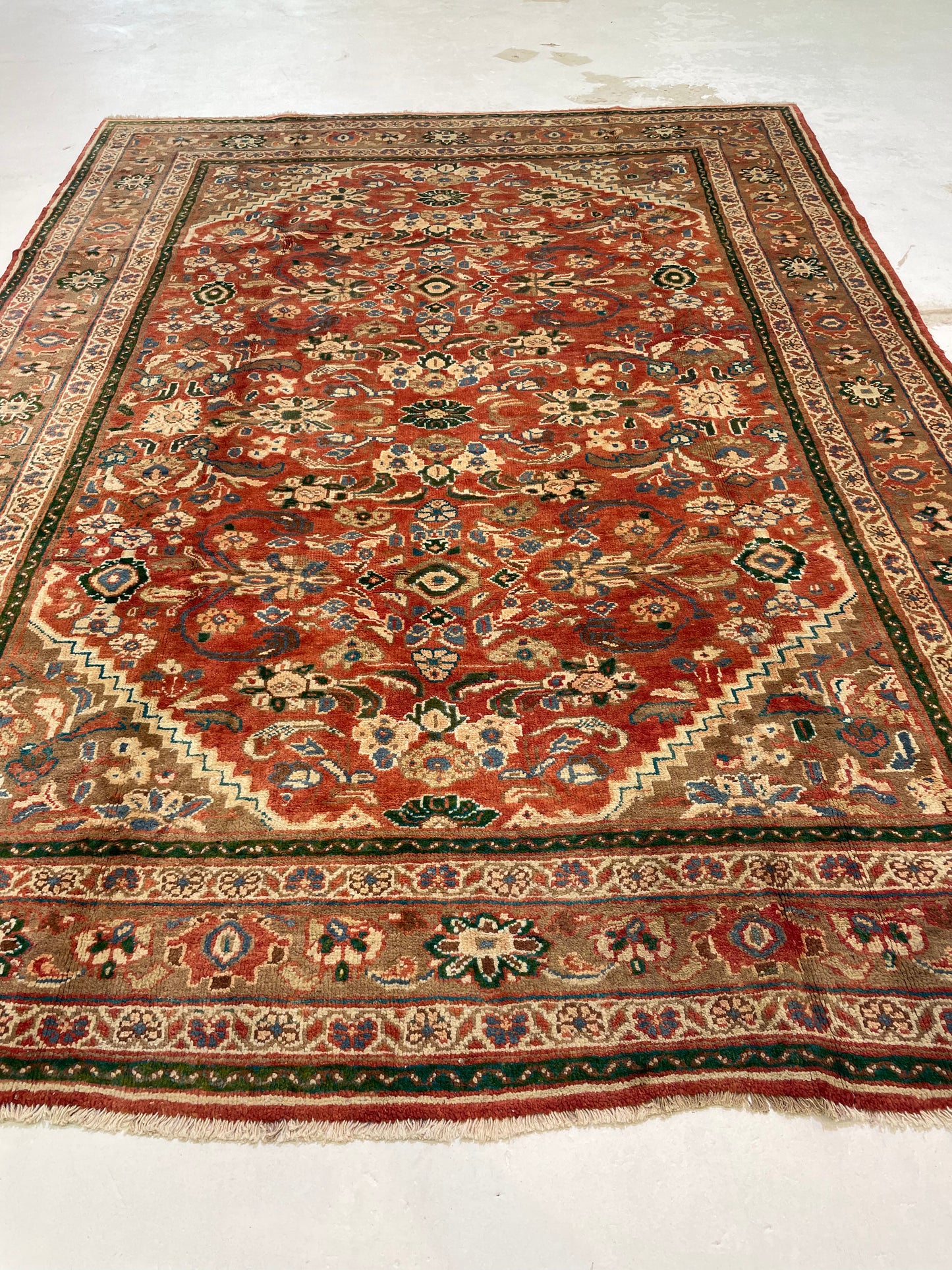 Hand-Knotted Wool Rug Mahal 7'6" x 10'3"